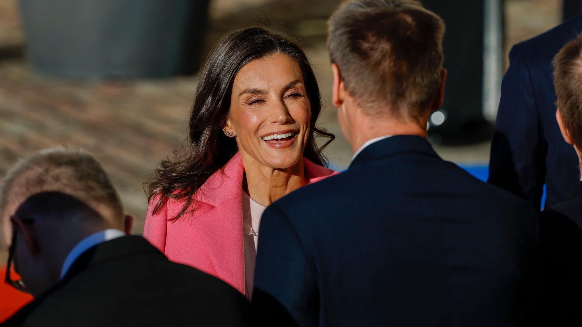Königin Letizia von Spanien bei ihrer Ankunft im Präsidentenpalast in Helsinki.