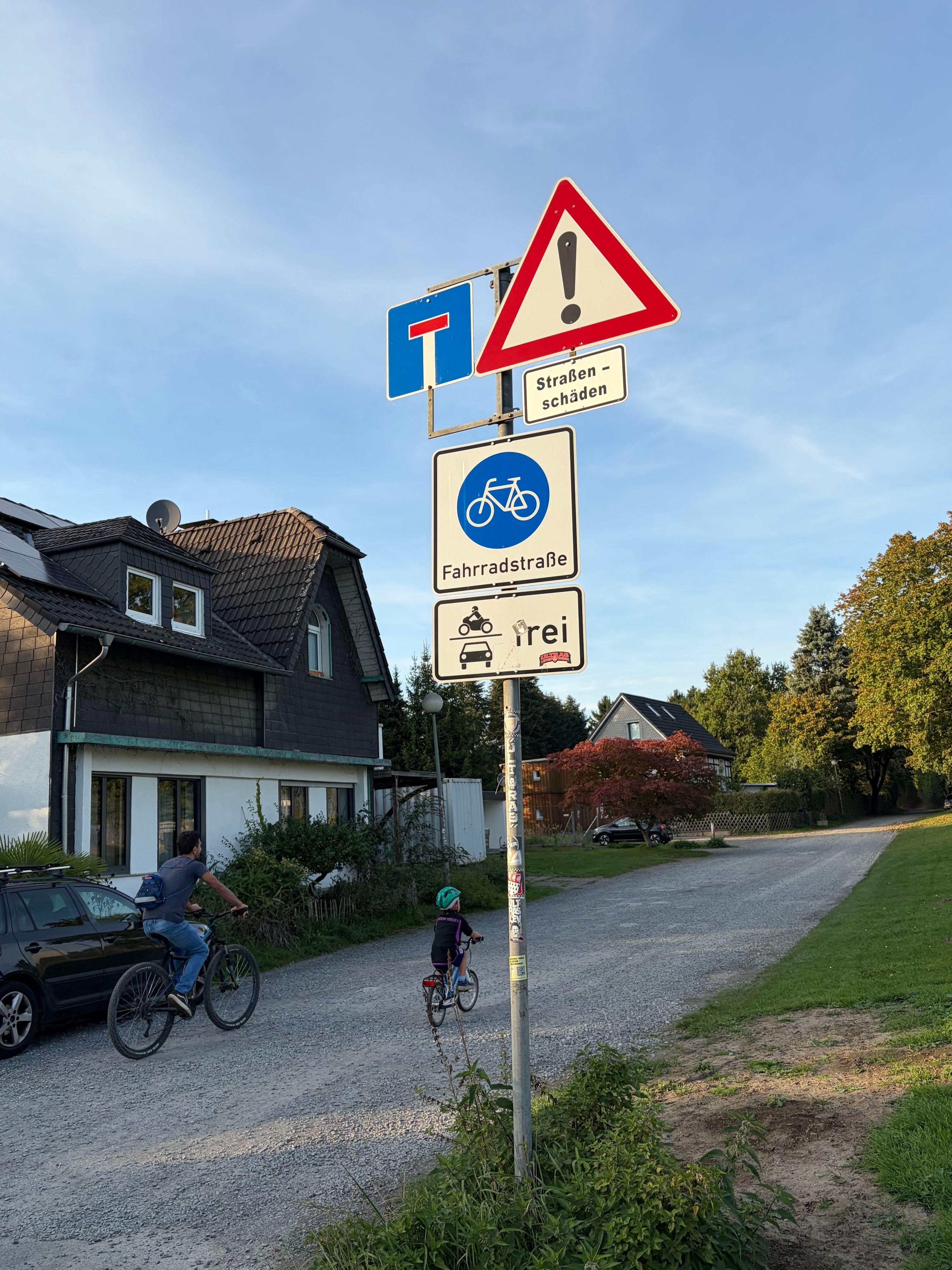 Anwohner haben einen Bürgerantrag zur Schotterstraße in Schlebuschrath gestellt