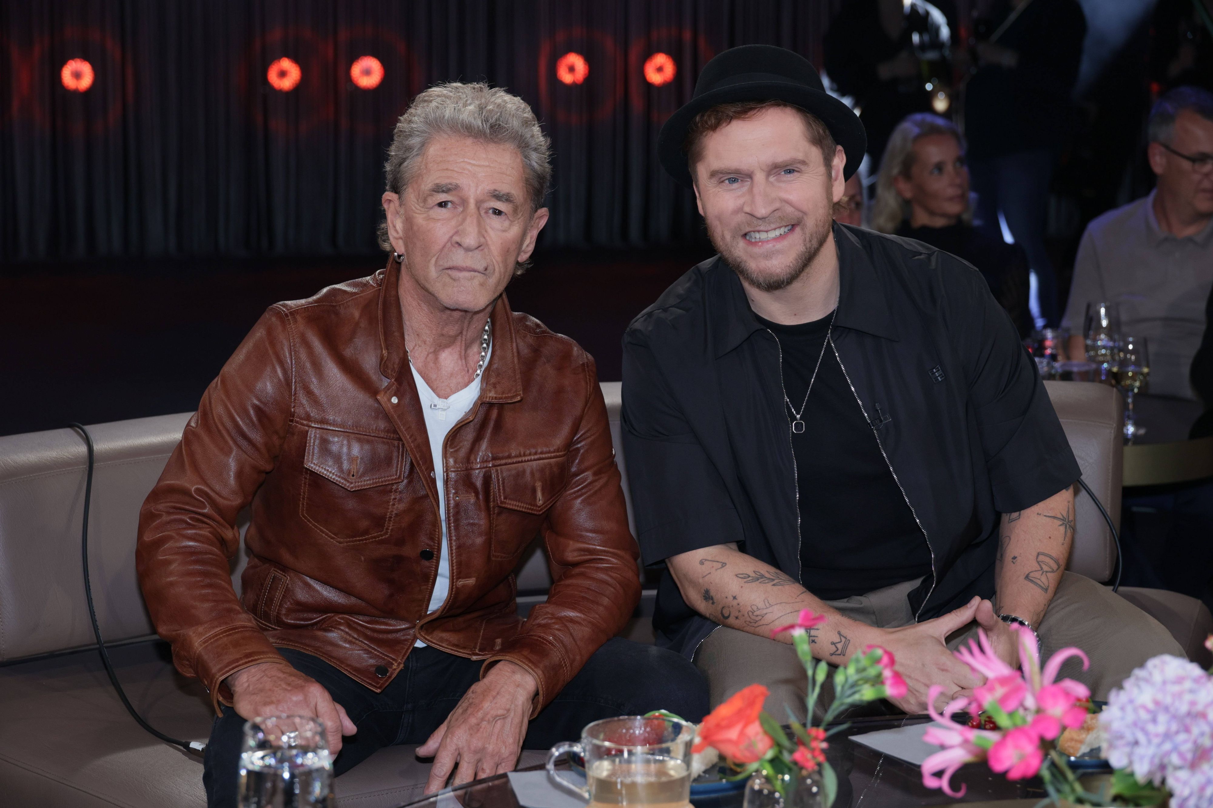 Peter Maffay und Johannes Oerding in der „NDR Talk Show“.