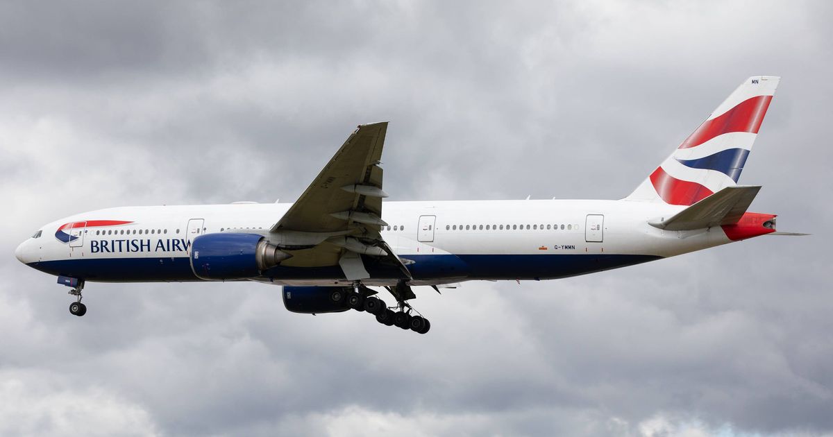British Airways Boeing 777 returns to Heathrow after rapid descent over Ireland