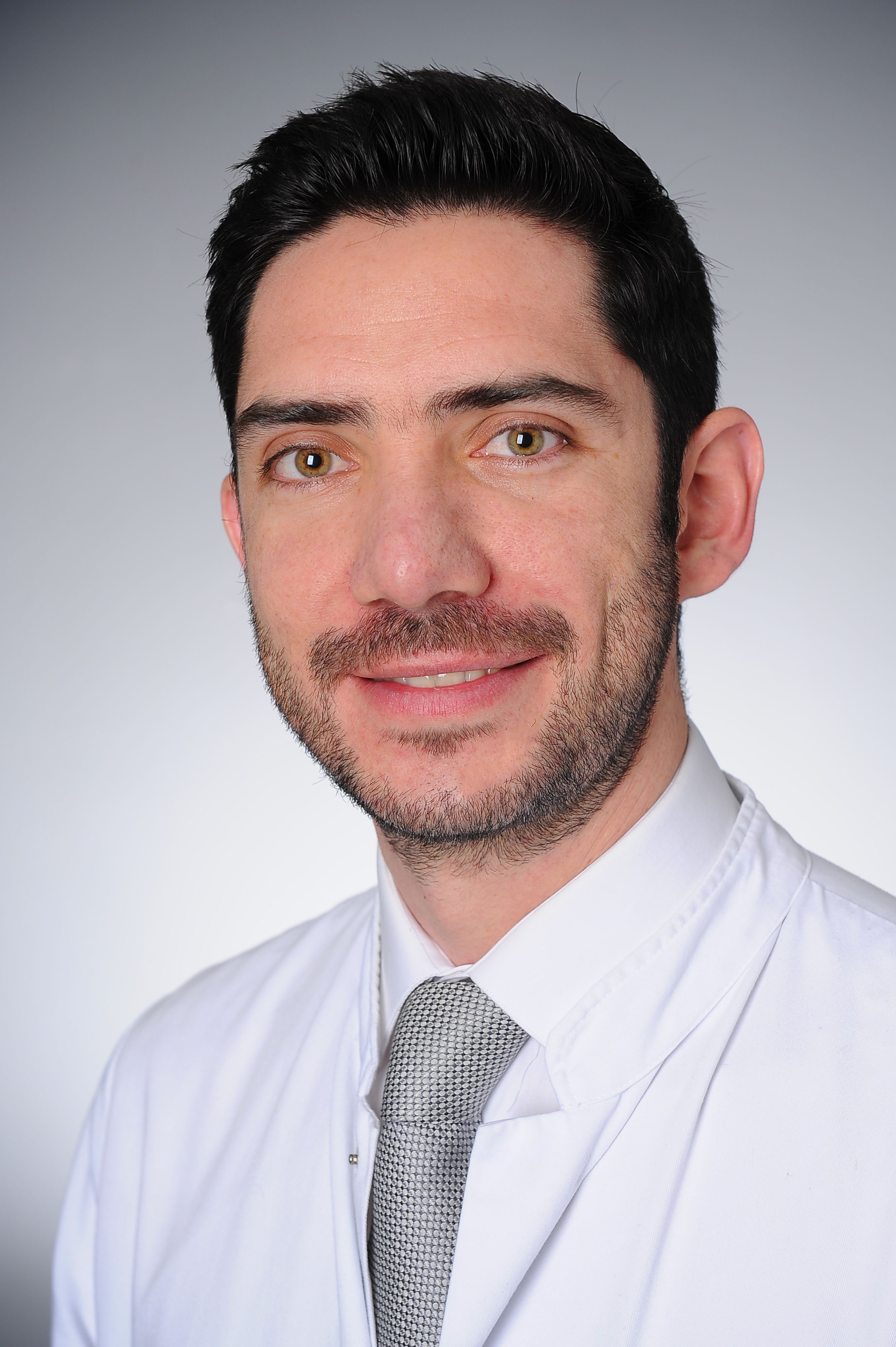 Portrait Pablo Andrade-Montemayor Neurochirurgie