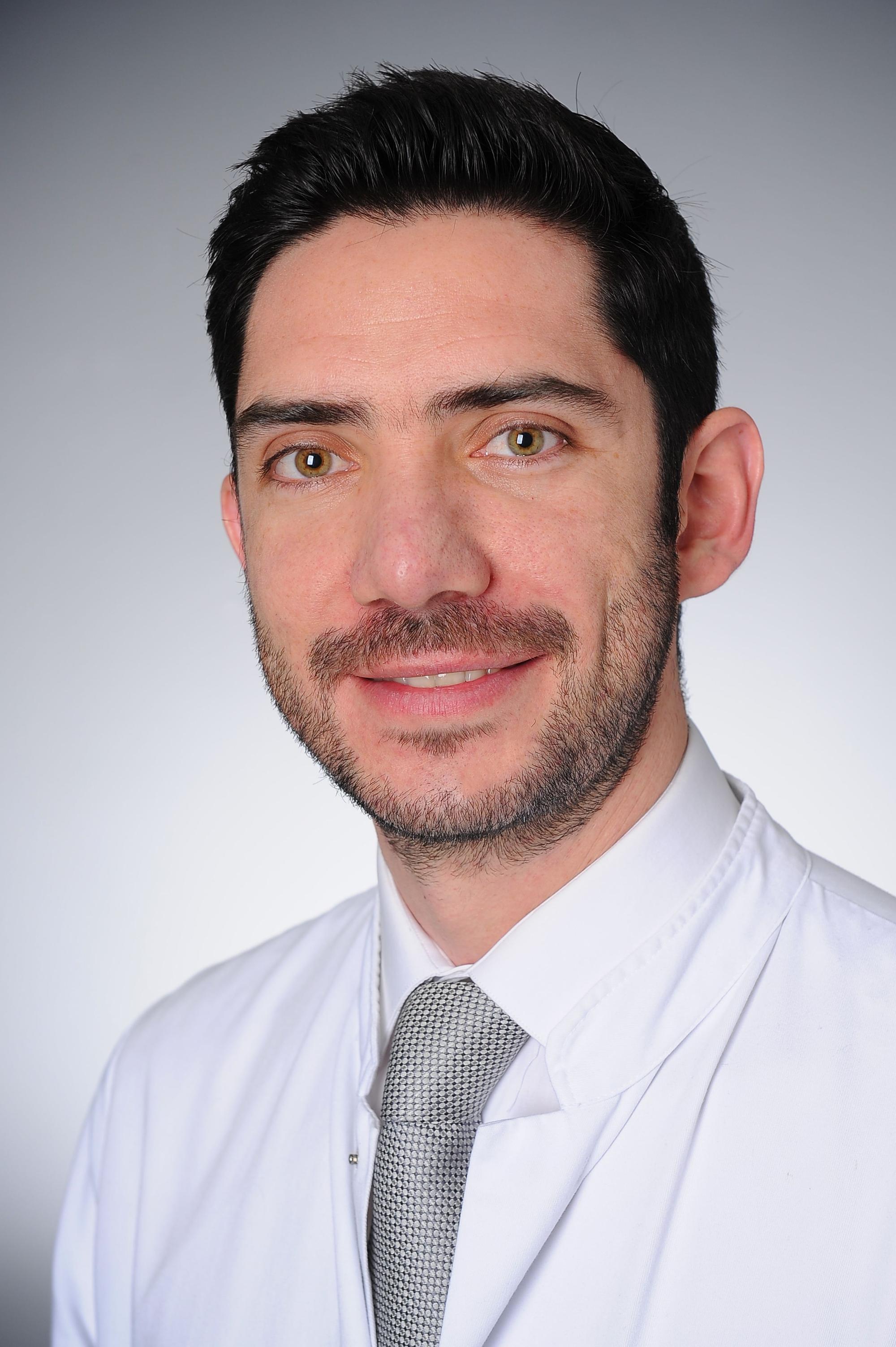 Portrait Pablo Andrade-Montemayor Neurochirurgie