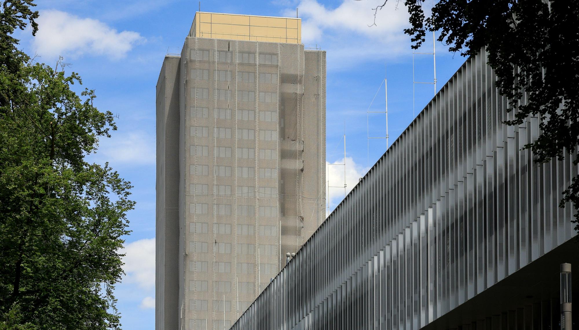 Der Wohnturm des Kölner Studierendenwerkes an der Spoho im Juni 2024