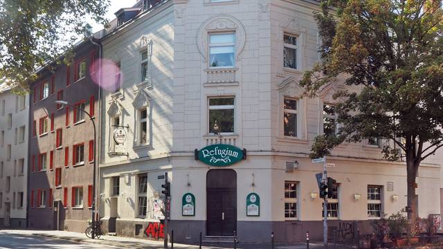 Mehr als vier Monate war das Refugium geschlossen, jetzt öffnet die Zollstocker Kultkneipe wieder.