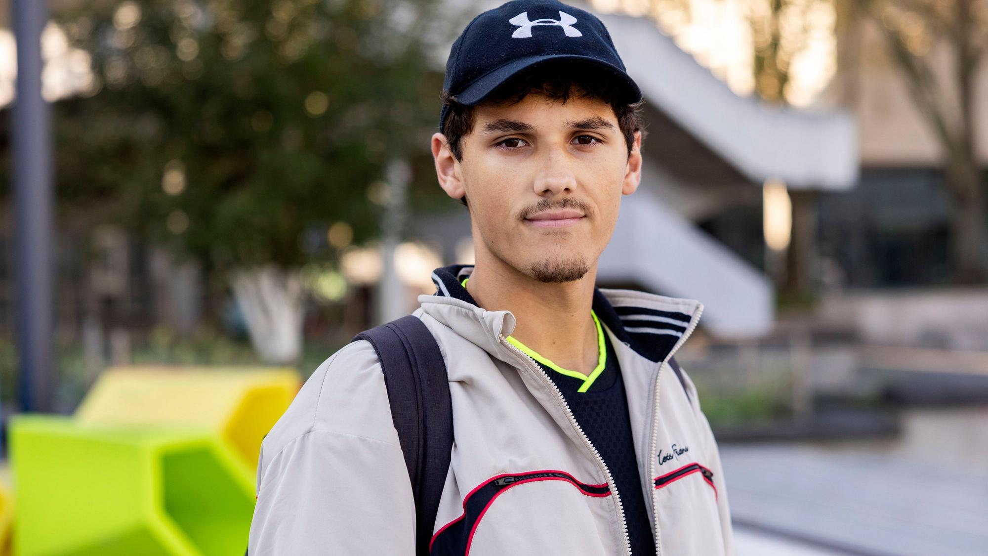 Fabian Raskop, 20 Jahre alt aus Köln, startet dieses Wintersemester Wirtschaft und Spanisch auf Lehramt.