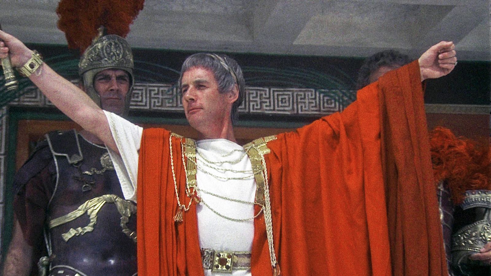 „Wir haben keinen Chmul!“ Pontius Pilatus (Michael Palin) kann die Ausgelassenheit des Volkes nicht begreifen. (Bild: RTLZWEI)