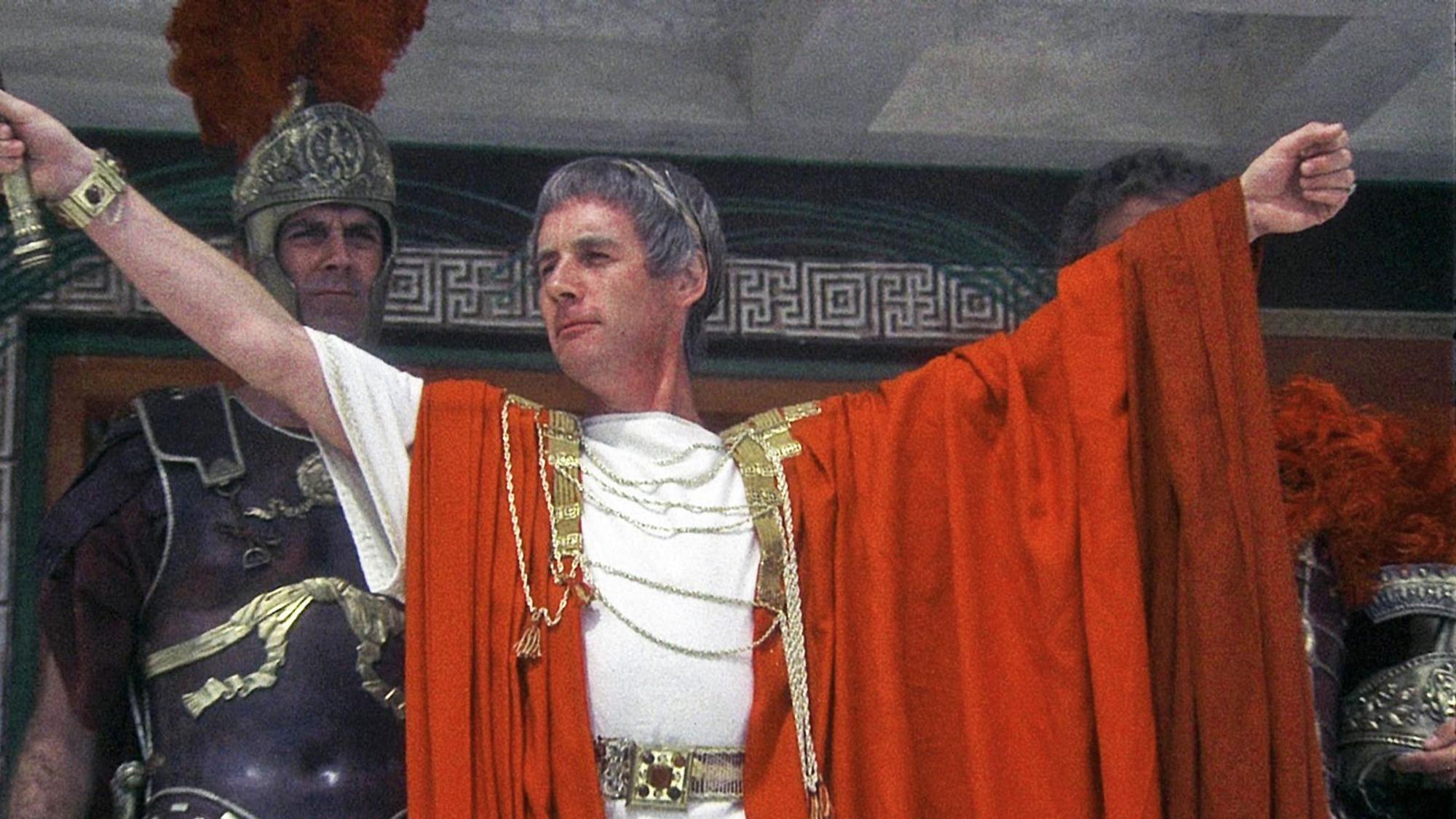 „Wir haben keinen Chmul!“ Pontius Pilatus (Michael Palin) kann die Ausgelassenheit des Volkes nicht begreifen. (Bild: RTLZWEI)