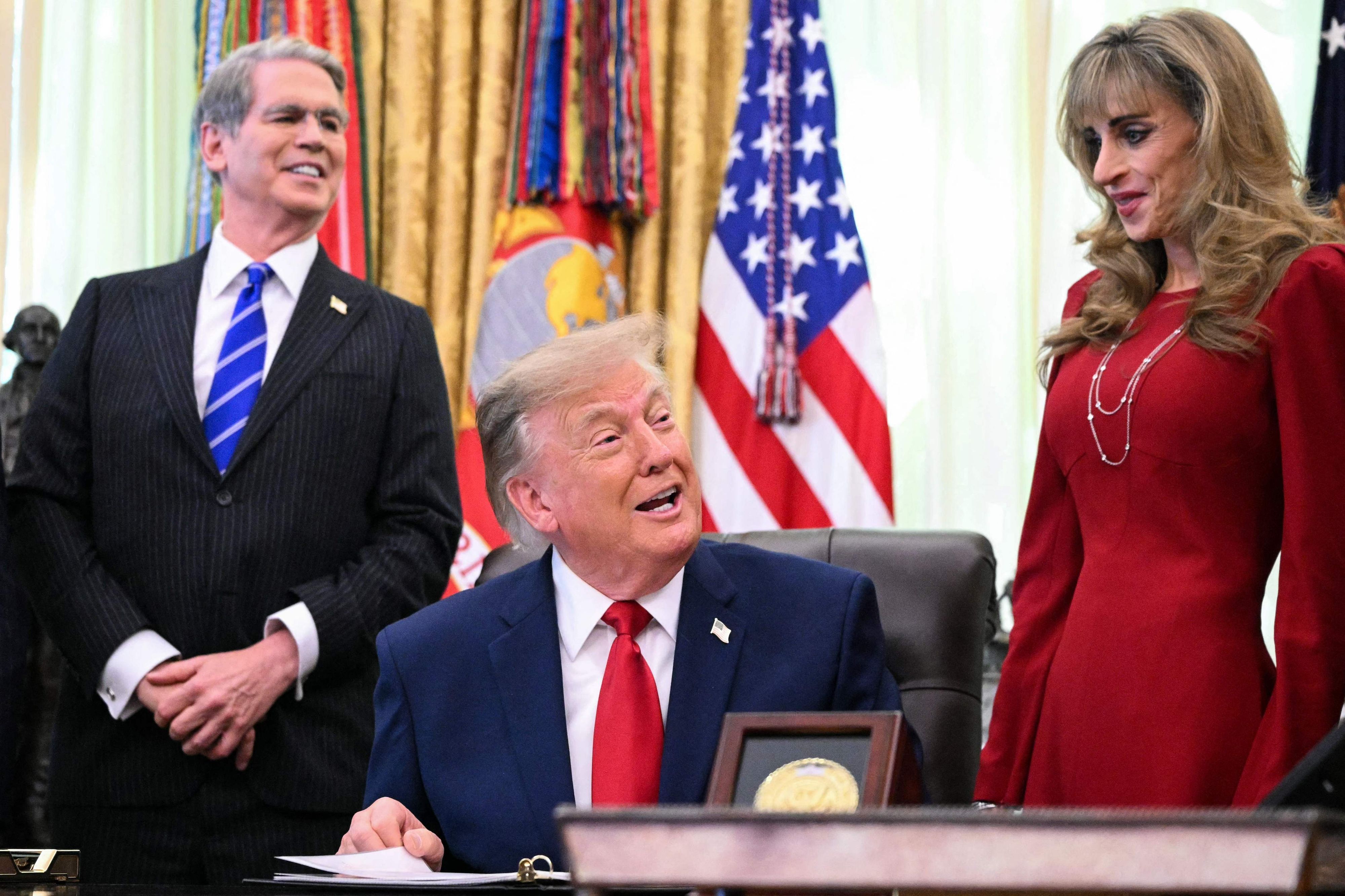 Susan Dell (r.) und Donald Trump im Oval Office am Mittwoch.