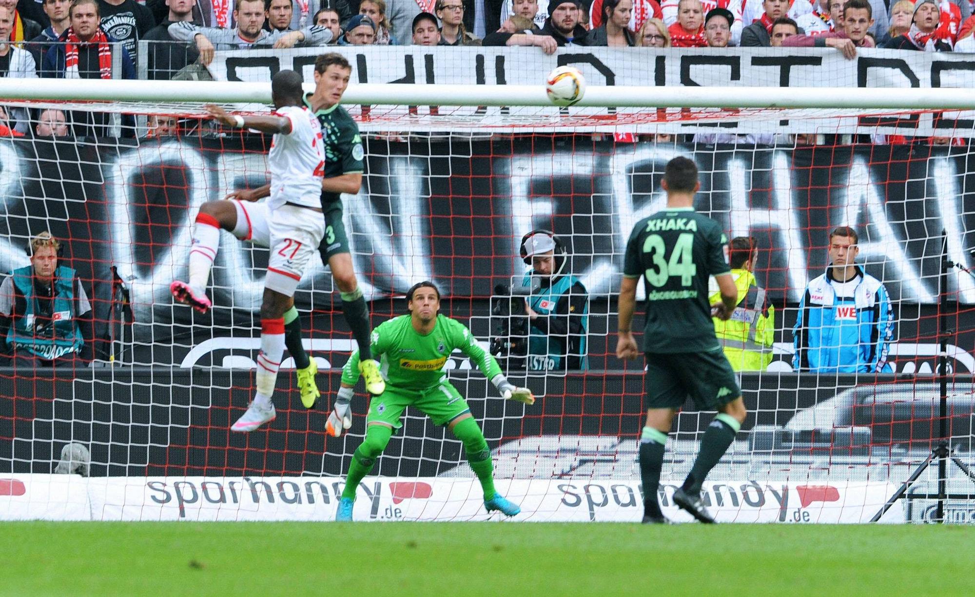Fussball, Bundesliga, Deutschland, Herren, Saison 2015/2016, 5. Spieltag, Rhein Energie Stadion Köln, 1. FC Köln (weiss) - VfL Bor. Mönchengladbach (grün); Anthony Modeste (FC Köln) trifft zum 1:0 gegen Andreas Christensen (Gladbach), Yann Sommer (Gladbach) und Granit Xhaka (Gladbach), Aktion.
Football Bundesliga Germany men Season 2015 2016 5 Matchday Rhine Energy Stadium Cologne 1 FC Cologne White VfL Bor Moenchengladbach Green Anthony Modeste FC Cologne fault to 1 0 against Andreas Christensen Gladbach Yann Summer Gladbach and Granite Xhaka Gladbach Action shot