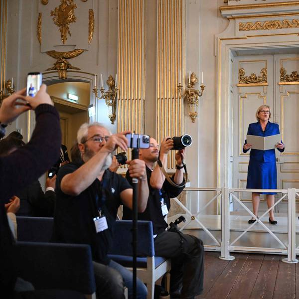 Die Ständige Sekretärin der Schwedischen Akademie Ingrid Carlberg gibt bekannt, wer den Literaturnobelpreis 2026 erhält.