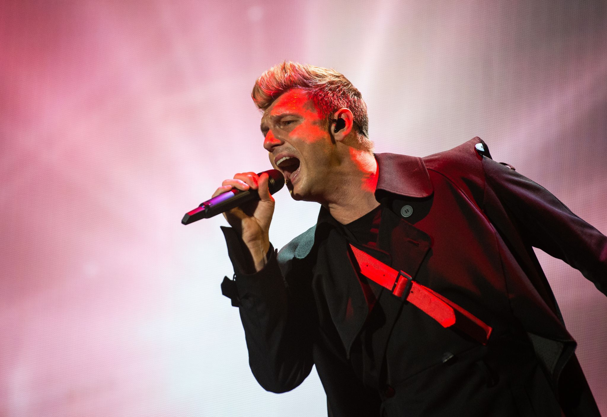 Backstreet Boy Nick Carter ist vom Kölner Dom ganz angetan