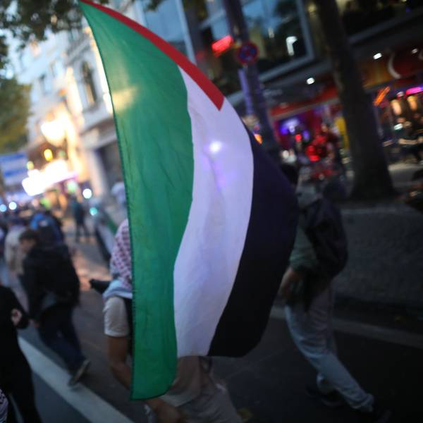29.08.2025, Köln: Demo "Frieden für Palästina" auf den Ringen. Foto: Arton Krasniqi