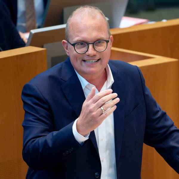 Der Kölner Jochen Ott hält Gerhard Schröder in der SPD für isoliert.