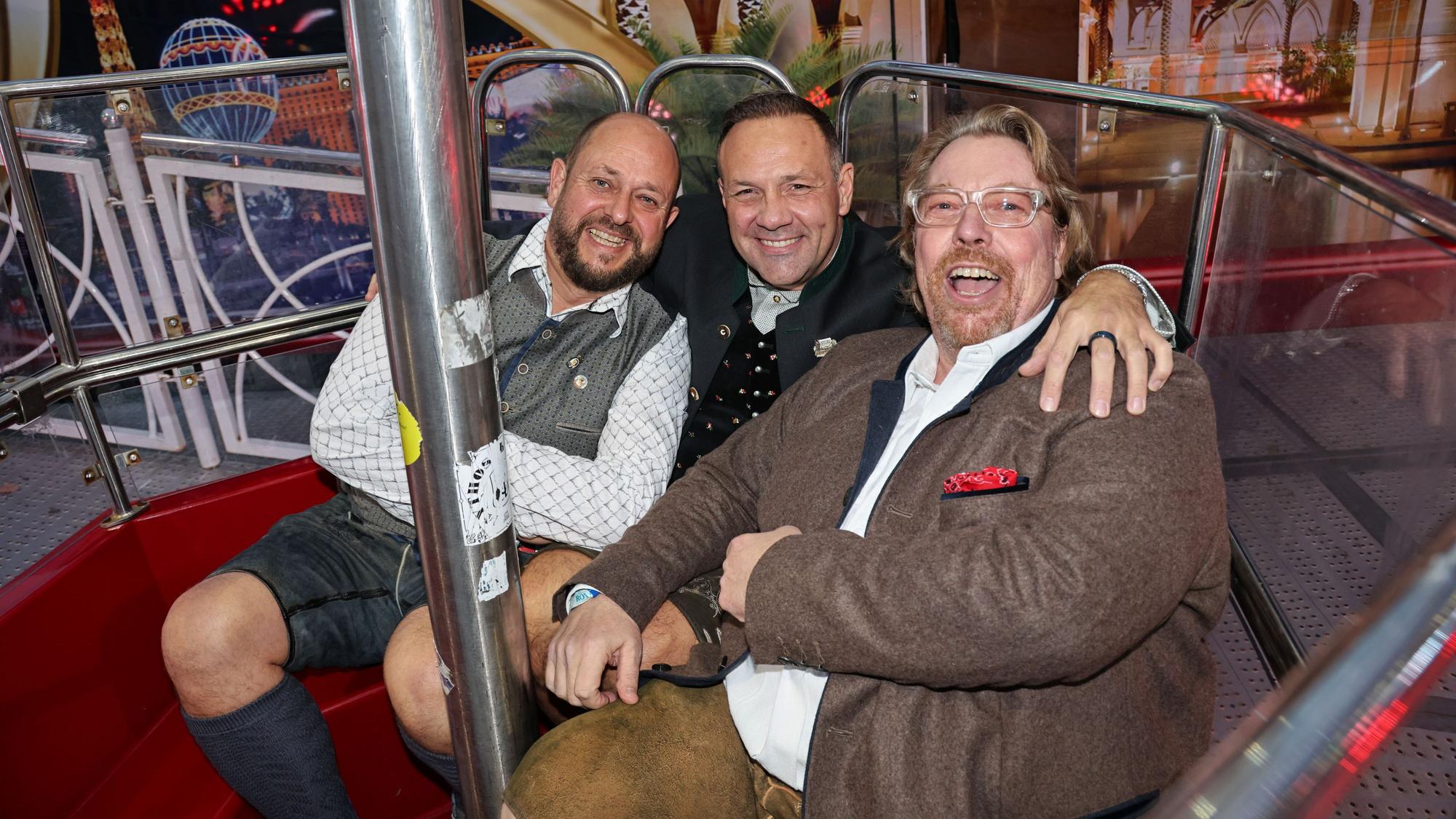 Dirk Wissmann, Björn Griesemann und „Totti“ Schmidt im Riesenrad.