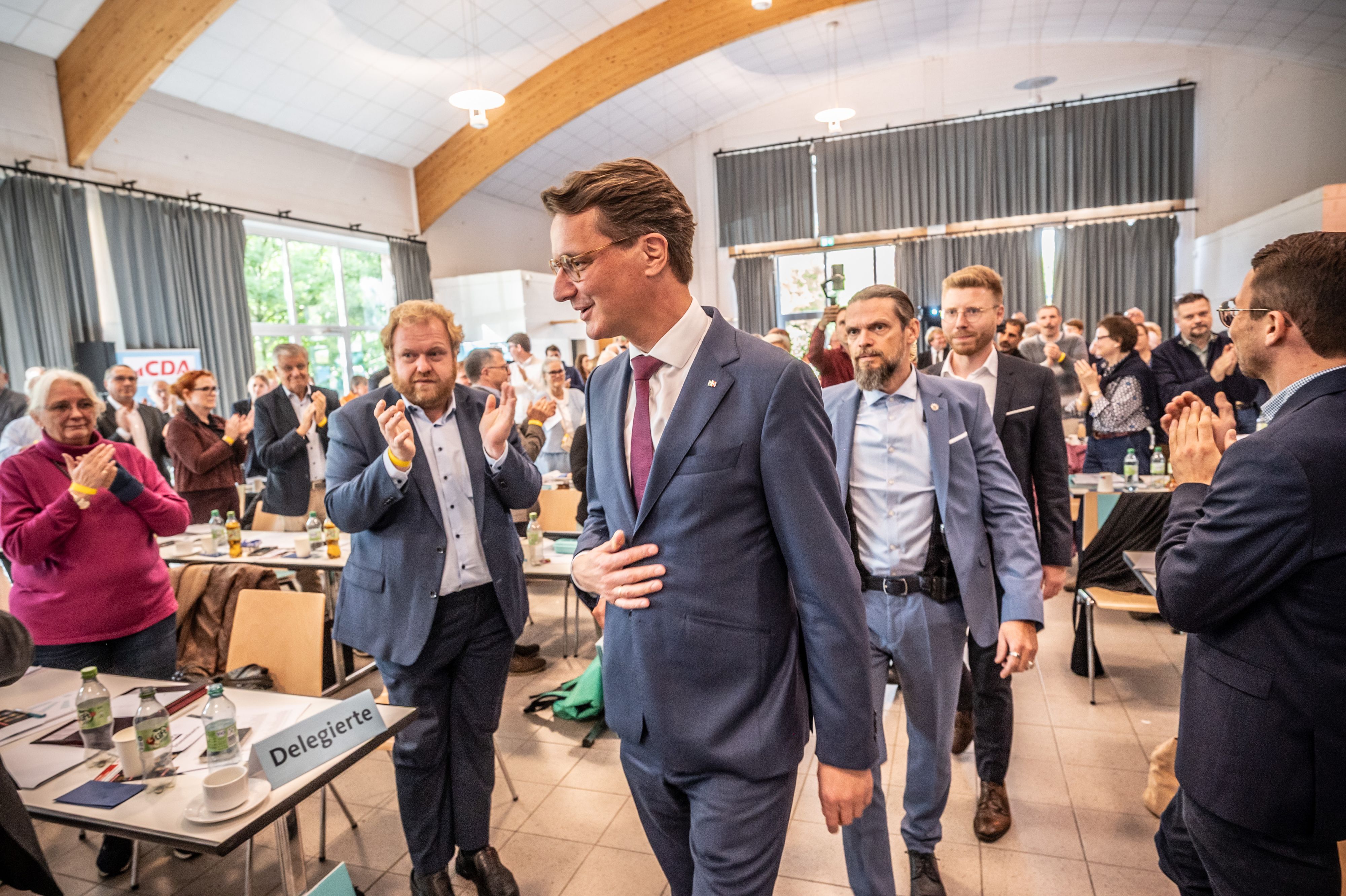 CDA-Landesdeligiertenkonferenz Bürgerhalle Wiesdorf mit Dennis Radtke, Hendrik Wüst und Daniel Scheen-Pauls,  Bild: Ralf Krieger