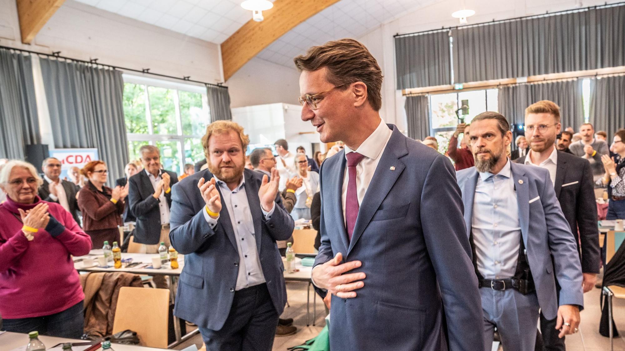 CDA-Landesdeligiertenkonferenz Bürgerhalle Wiesdorf mit Dennis Radtke, Hendrik Wüst und Daniel Scheen-Pauls, Bild: Ralf Krieger
