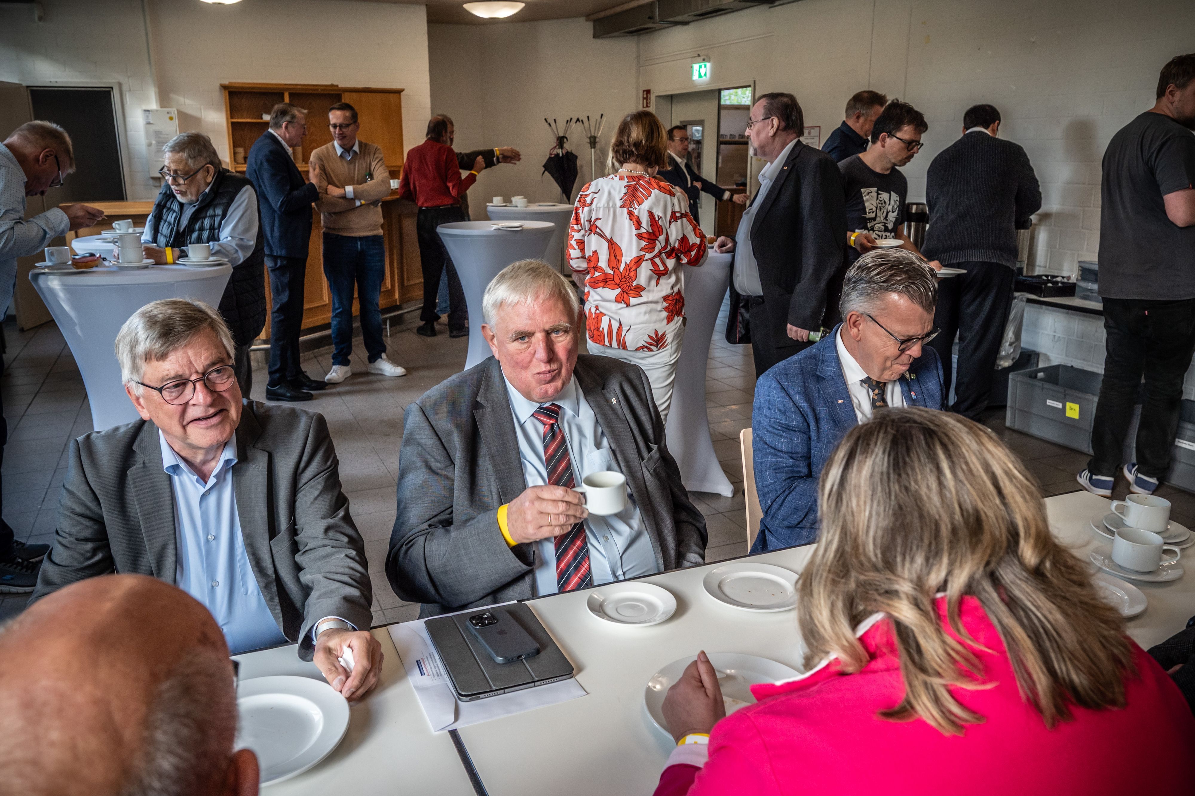 CDA-Landesdeligiertenkonferenz Bürgerhalle Wiesdorf mit Dennis Radtke, Hendrik Wüst und Daniel Scheen-Pauls,  Bild: Ralf Krieger