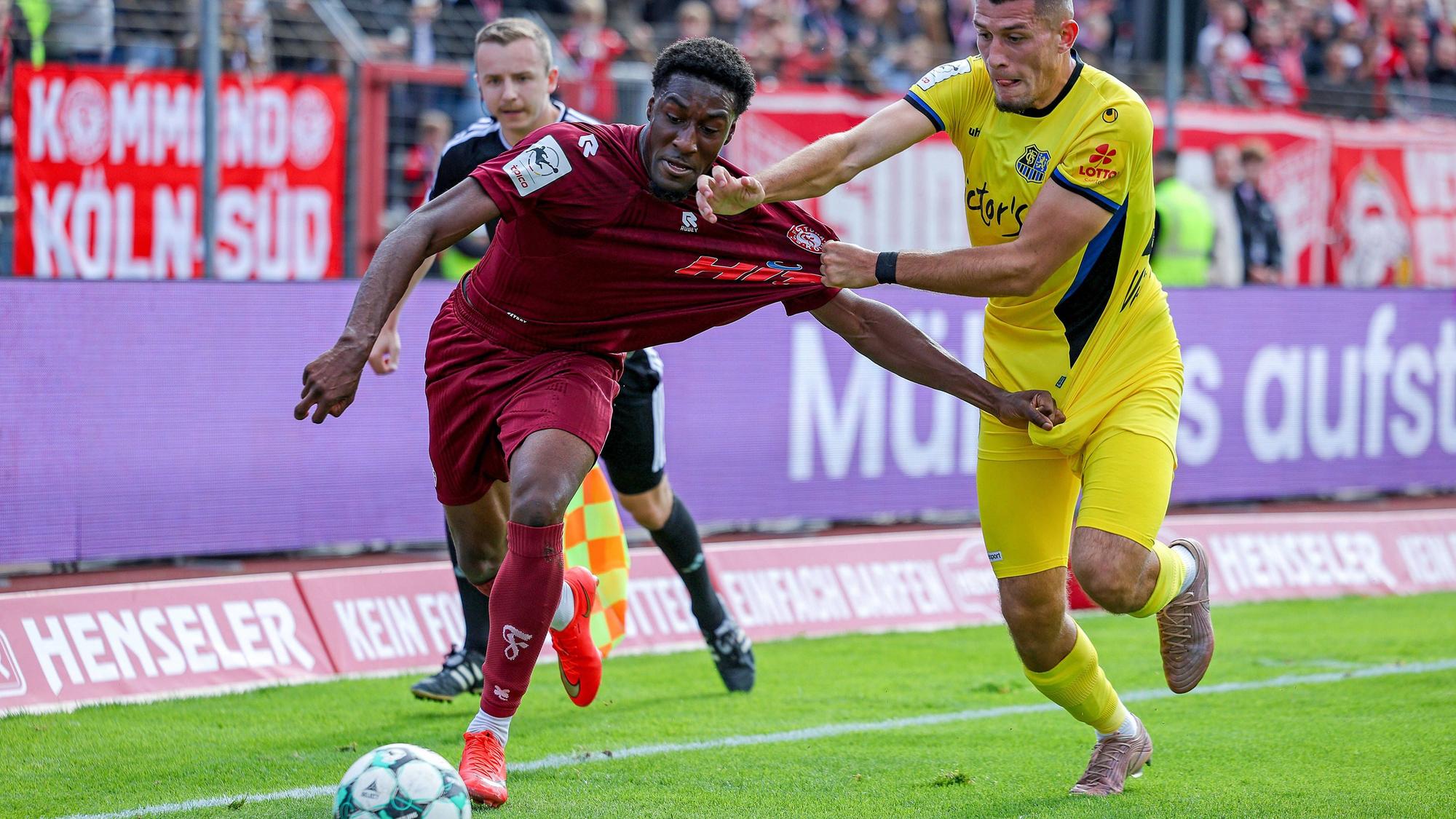 10.10.2026, xsefx, Fußball, SC Fortuna Köln - 1. FC Saarbrücken, 3.Liga, Südstation, 8. Spieltag, Saison 2026 2027: Romeo Aigbekaen Fortuna Koeln 30 im Zweikampf gegen Mladen Cvjetinovic 1. FC Saarbrücken 21 DFB regulations prohibit any use of photographs as image sequences and or quasi-video. Nordrhein-Westfalen Deutschland *** October 10, 2026, xsefx, Soccer, SC Fortuna Köln vs. 1 FC Saarbrücken, 3rd Division, Südstation, Matchday 8, 20262027 Season Romeo Aigbekaen Fortuna Cologne 30 in a tackle against Mladen Cvjetinovic 1. FC Saarbrücken 21 DFB regulations prohibit any use of photographs as image sequences and/or quasi-video North Rhine-Westphalia, Germany