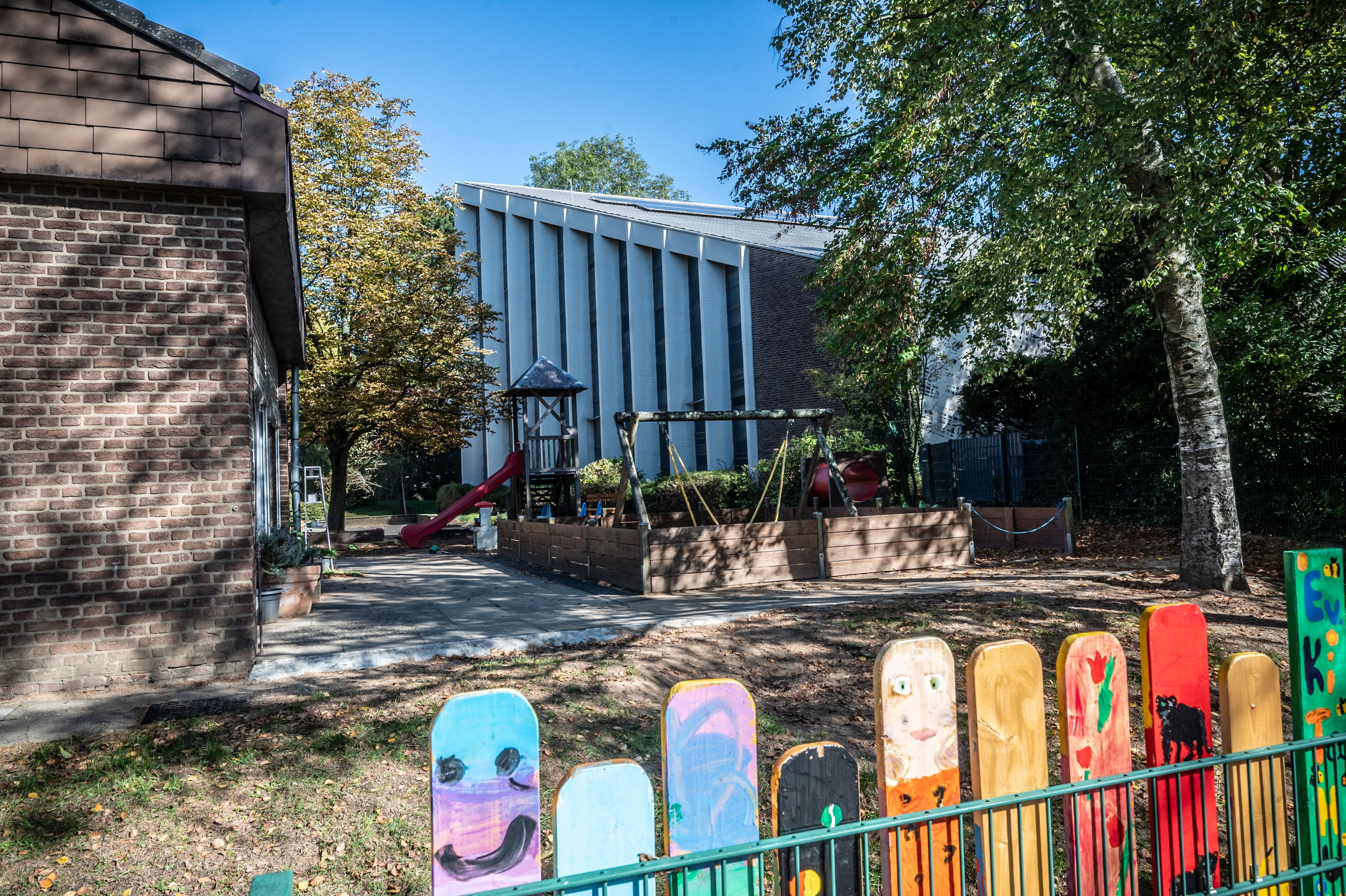 Evangelische Kirche Quettingen und Kindergarten