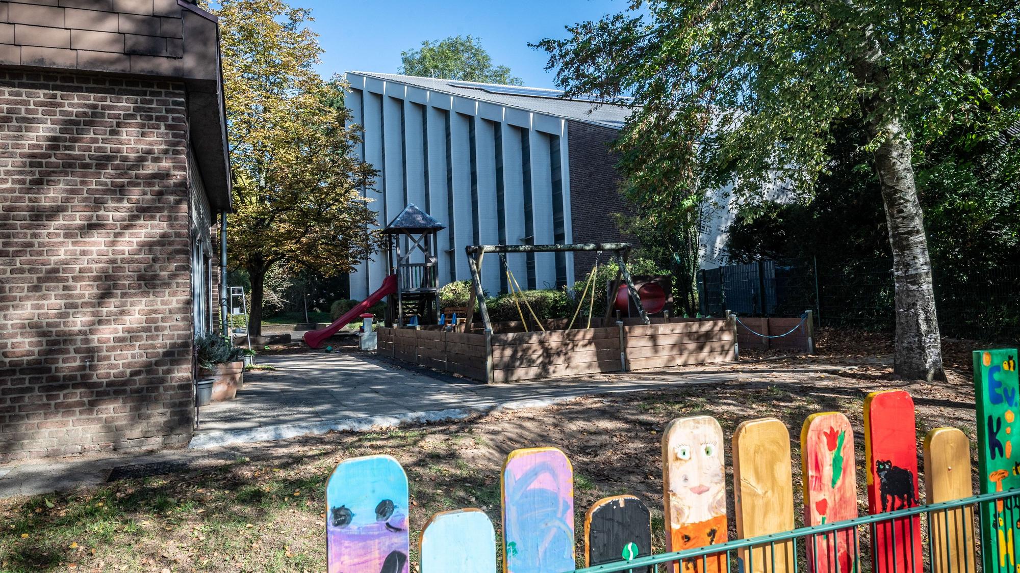 Evangelische Kirche Quettingen und Kindergarten