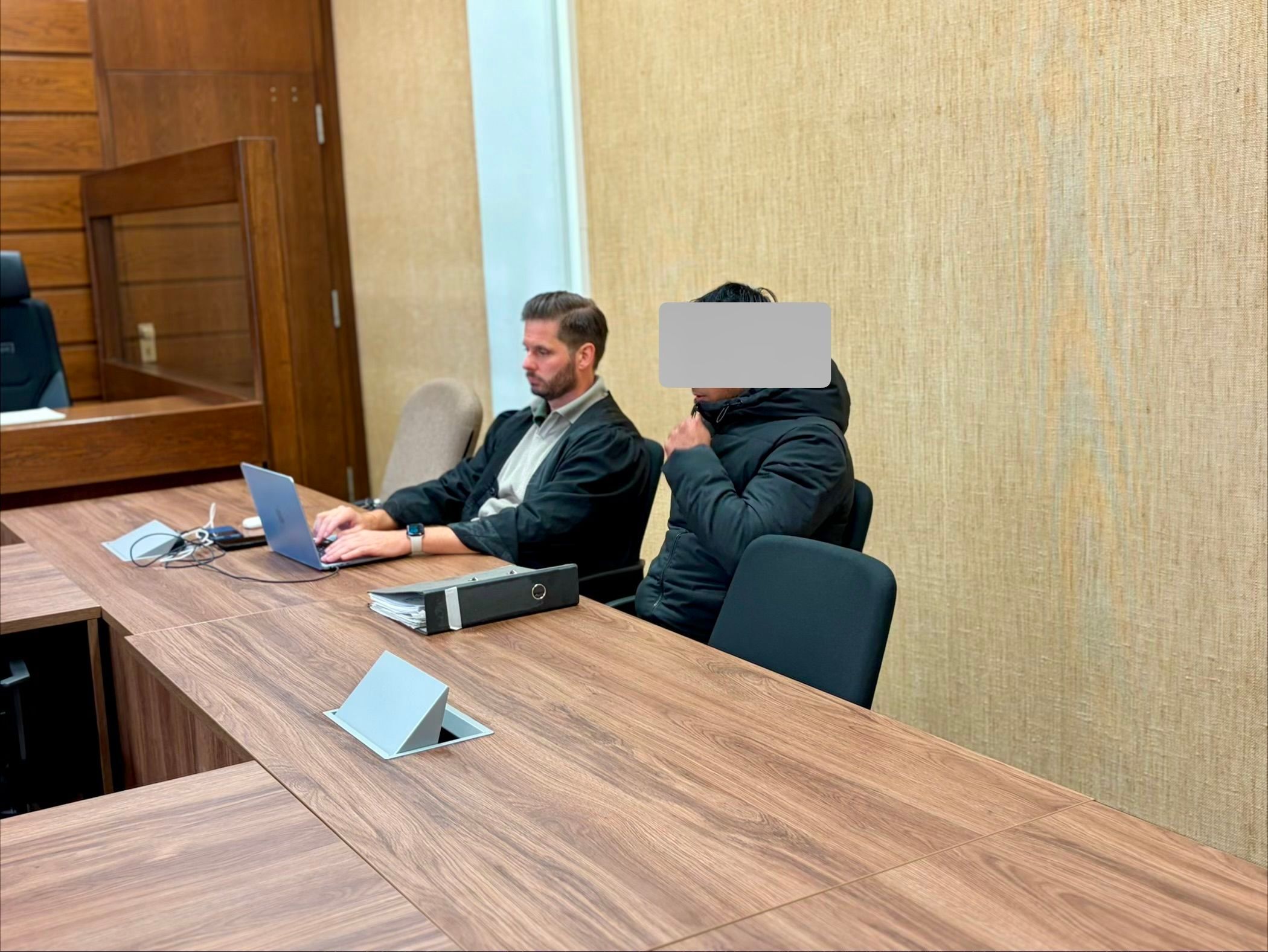 Auftaktprozess am sexuellen Missbrauch einer 13-Jährigen