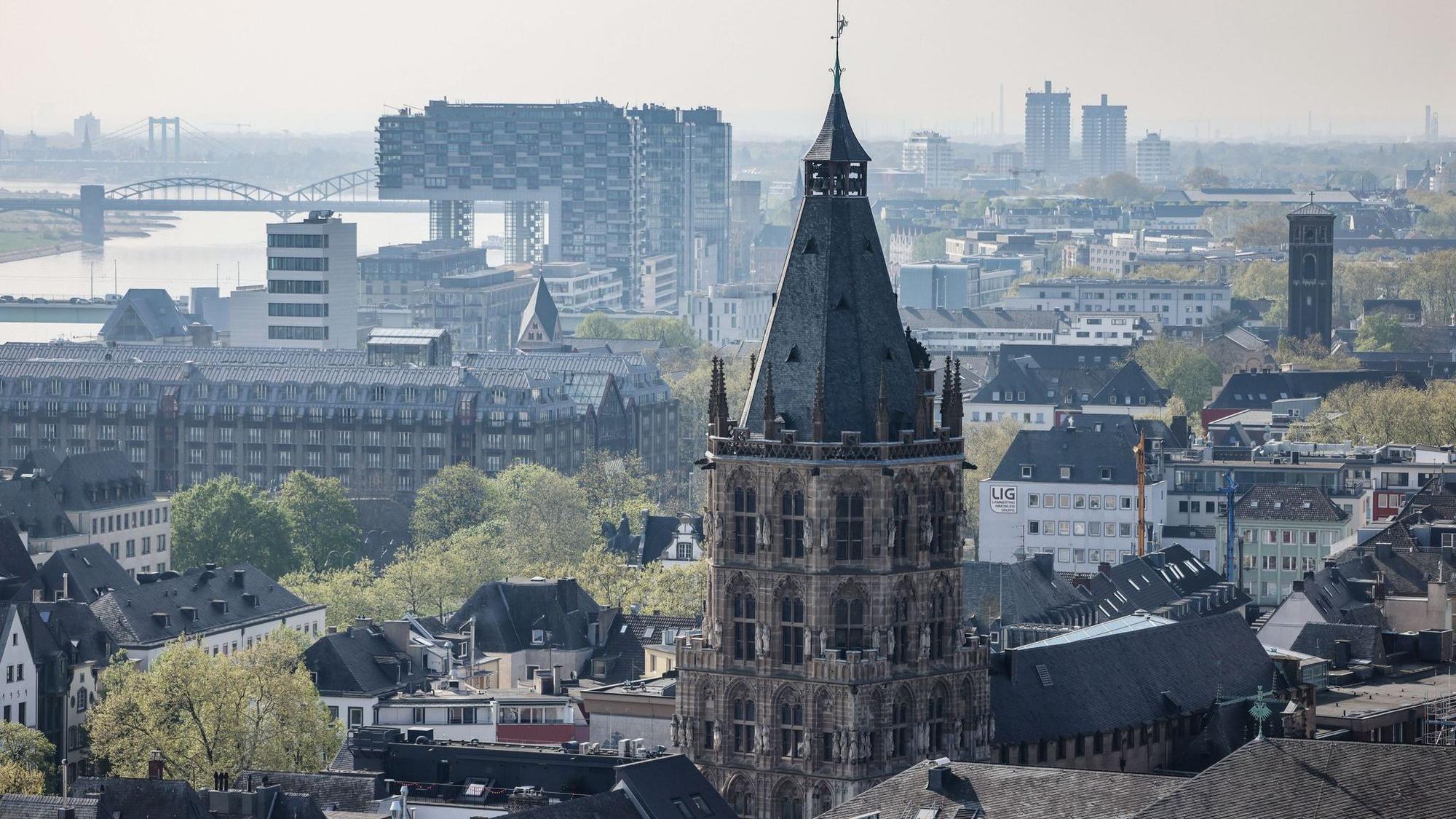 Festakt für Adenauer im Kölner Rathaus