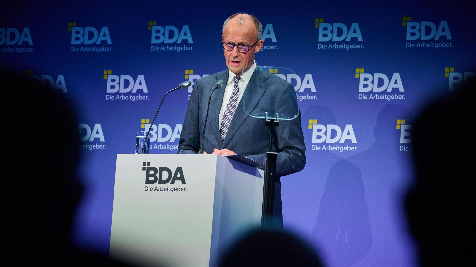 Bundeskanzler Friedrich Merz (CDU) spricht beim Deutschen Arbeitgebertag