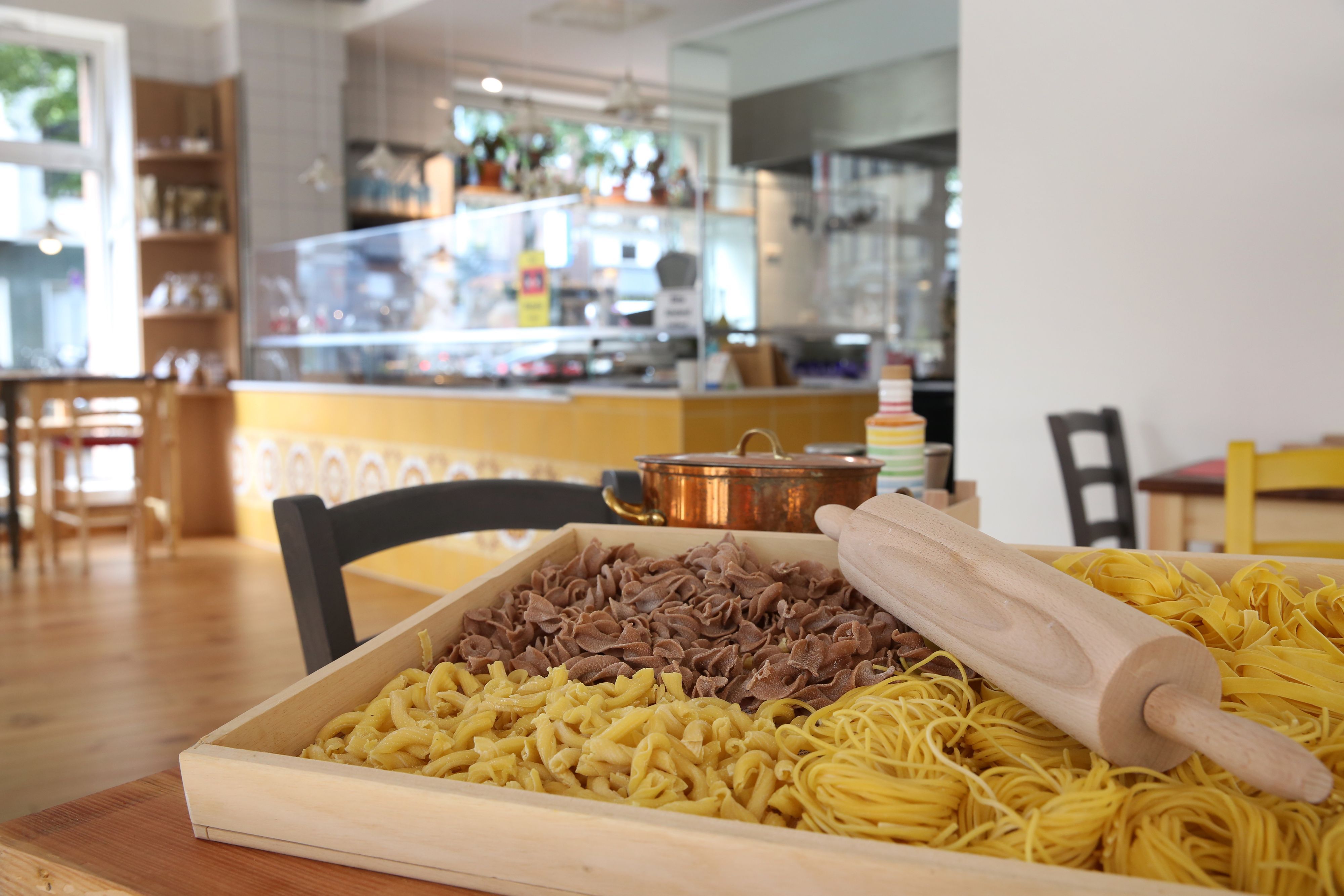 Pastawerkstatt in der Südstadt mit verschiedenen Pasta-Arten. (Archivbild)
