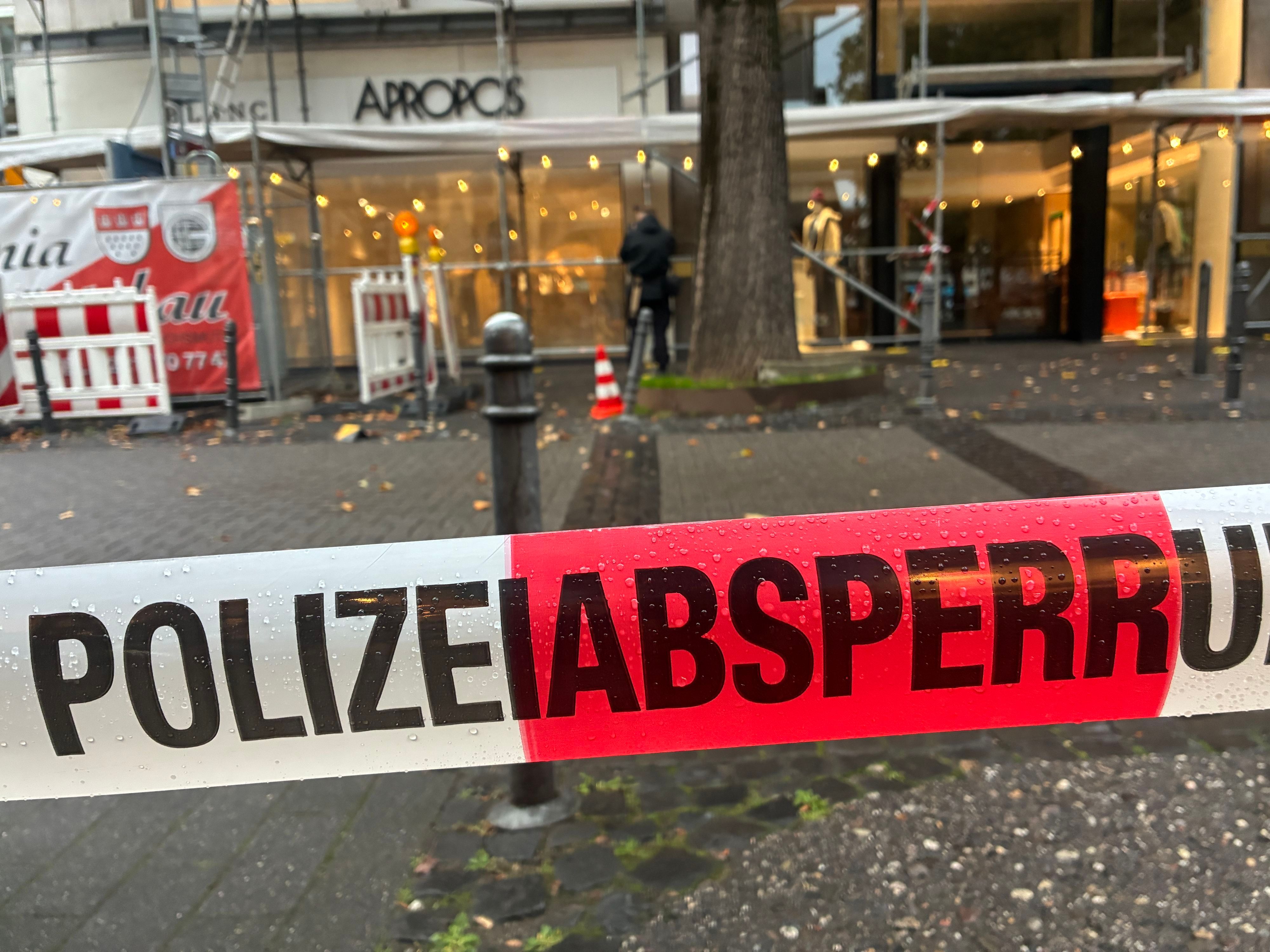 Auf ein Geschäft in der Kölner Innenstadt wurde am Dienstag (13. Oktober) mehrfach geschossen