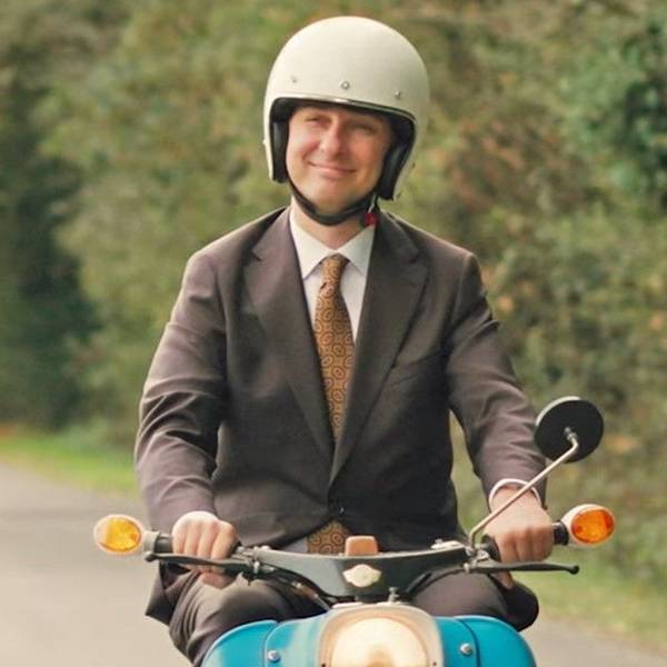 Jan Böhmermann in einer Szene aus dem „ZDF Magazin Royale“ vom 2. Oktober. Der Einspieler sorgt nun für Wirbel in den sozialen Netzwerken.