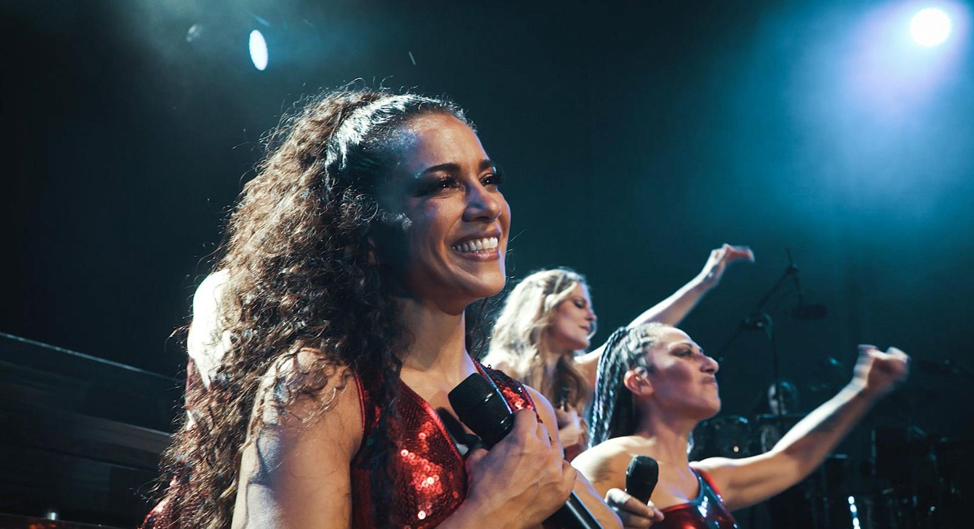 Nadja Benaissa (links) hat in der Doku „No Angels - Das sind wird“ über ihre Tochter sowie über ihre eigene schwere Kindheit gesprochen. (Bild: hr/ARD/MDR, Warner Bros. ITVP Deutschland GmbH)