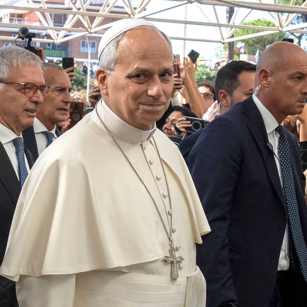IPA89646606 - Italy, Rome, Vatican, October 13, 2026: Pope Leo XIV arrives at Gemelli University Hospital ahead of surgery to remove a lump from his lung, in Rome. Photo by ALESSIA GIULIANI/Catholic Press Photo PUBLICATIONxNOTxINxITA Copyright: xALESSIAxGIULIANI/xCatholicxPressxPhotox/xx IPA89646606