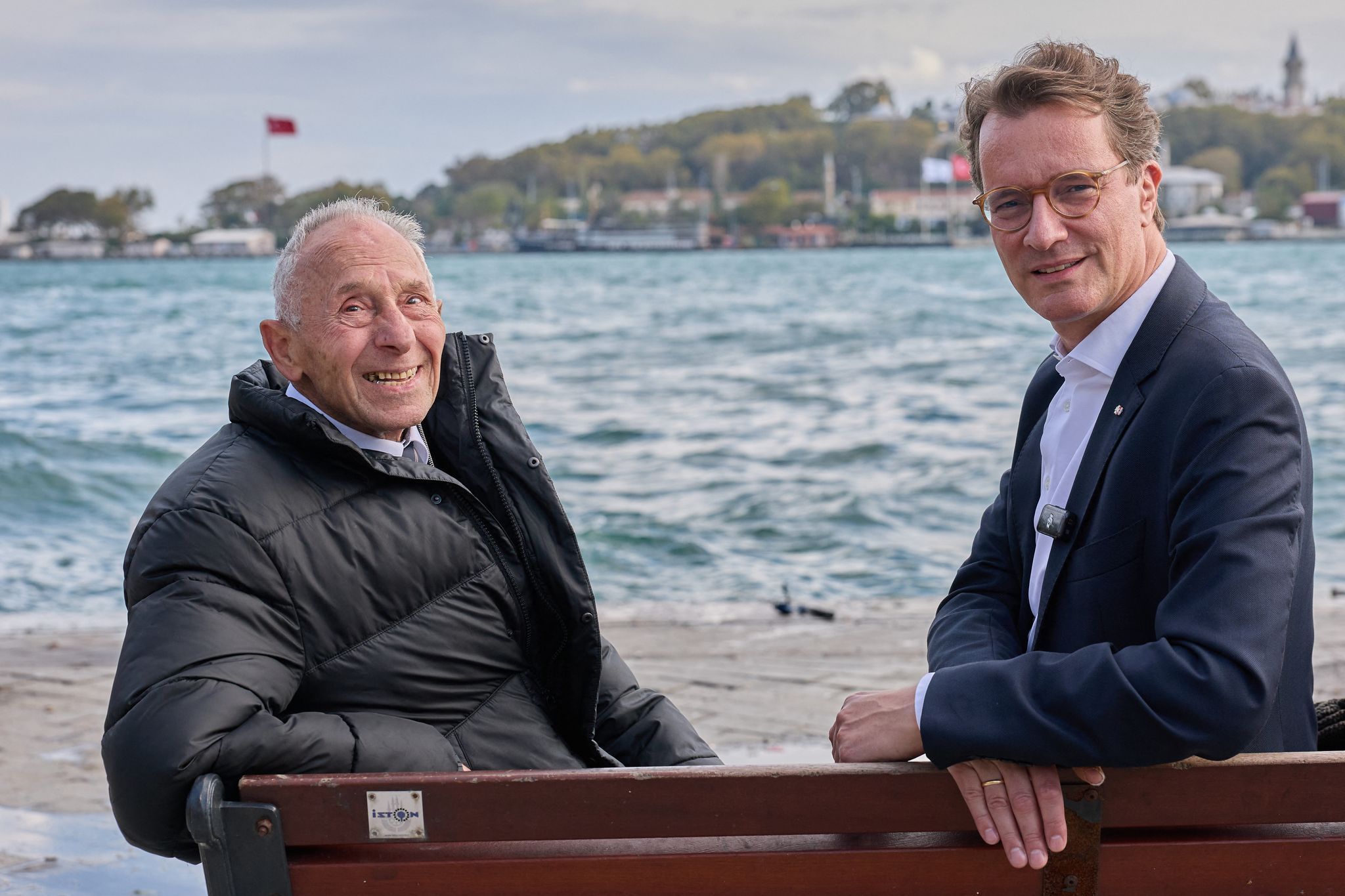 Wüst hatte aus Anlass des 65. Jahrestags des Anwerbeabkommens die Türkei besucht. (Archivbild)