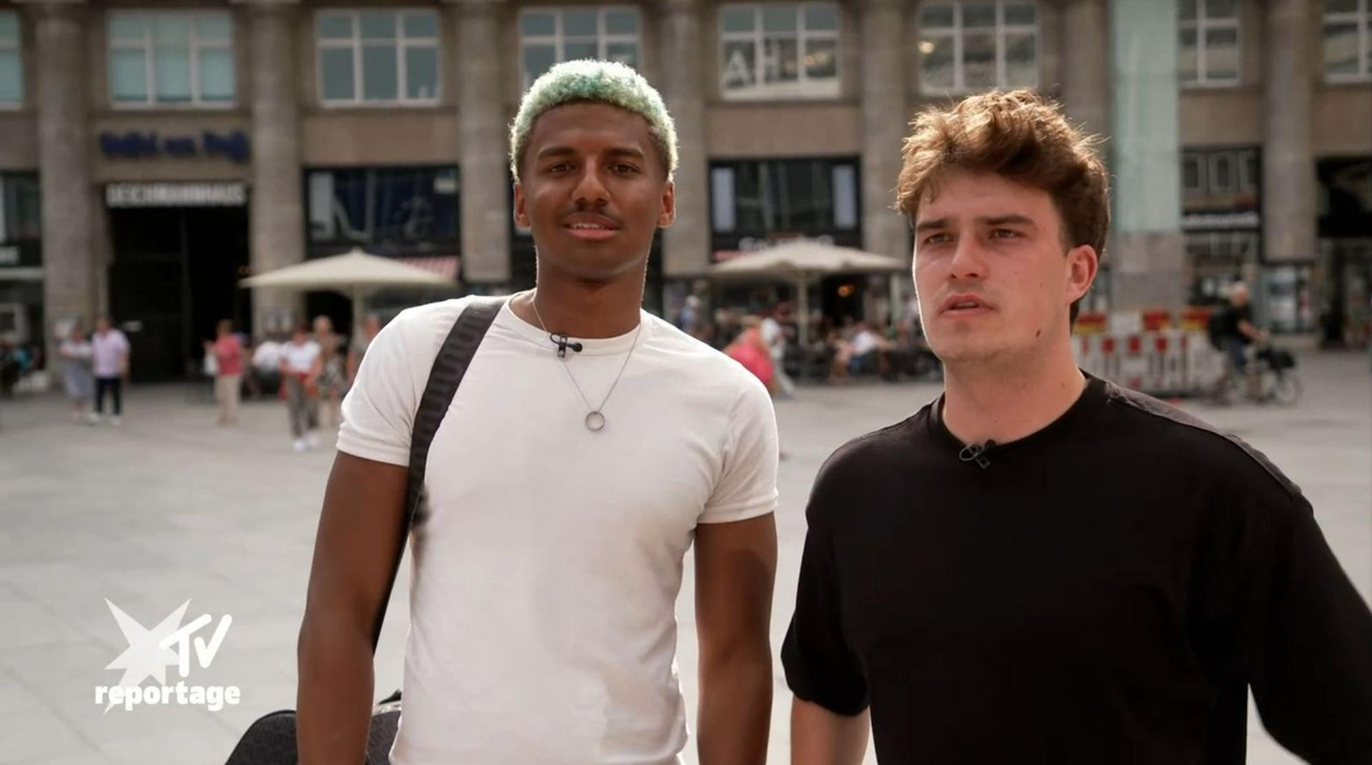 Jeremy Okoth (rechts) und Hannes Kessel haben sich ein Millionenbusiness aufgebaut. (Bild: RTL+)
