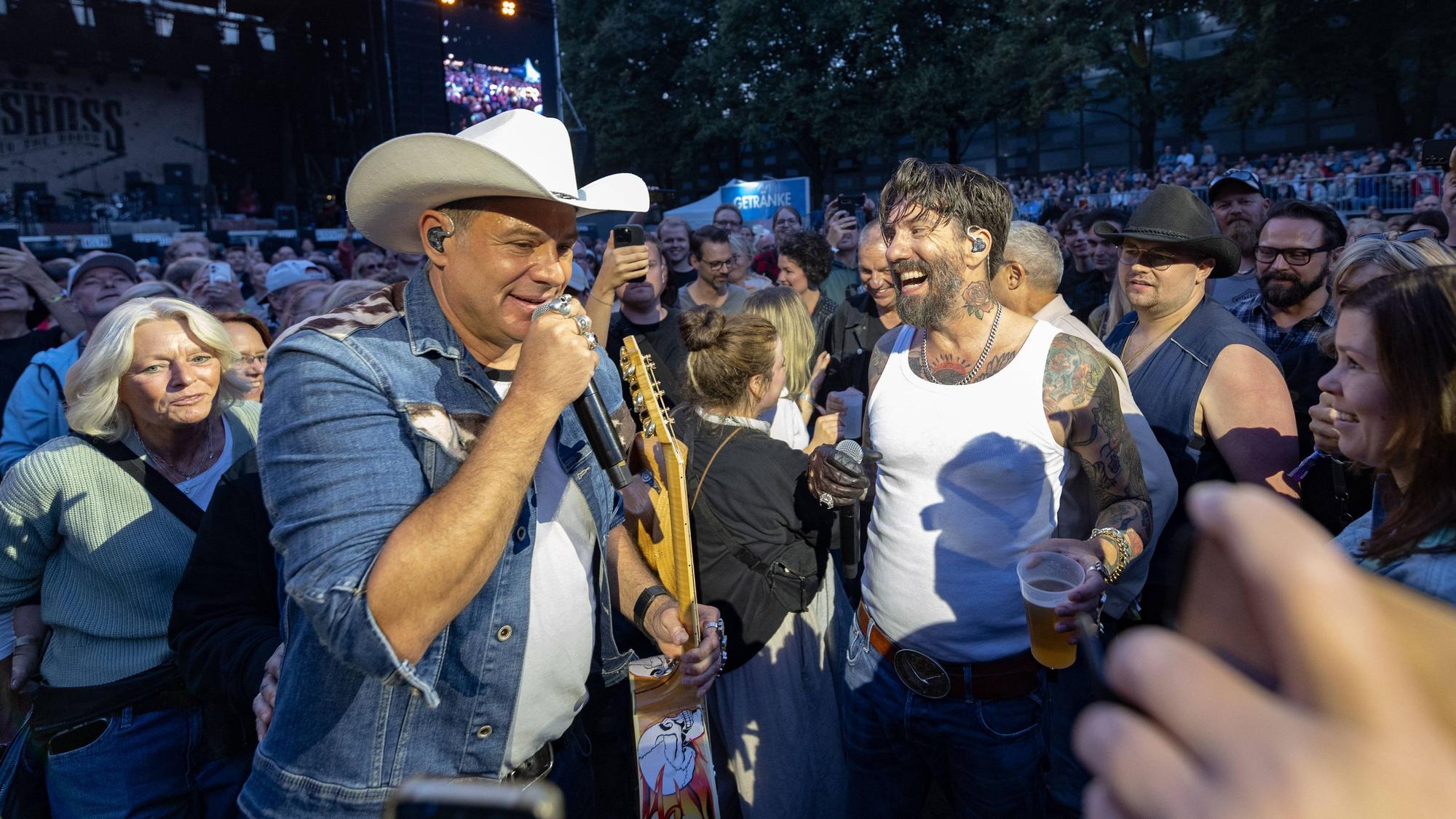 Konzert von The BossHoss auf dem KunstRasen in Bonn.