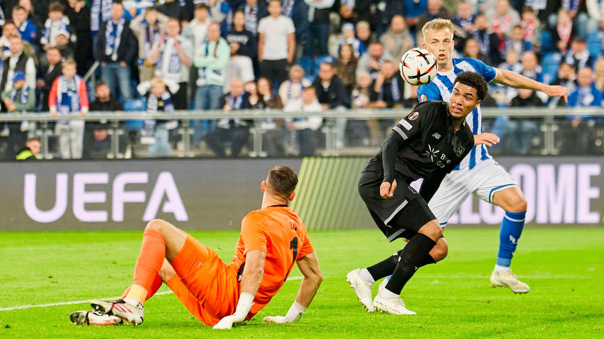 15.10.2026 POZNAN ENEA STADION PILKA NOZNA UEFA LIGA EUROPY FAZA LIGOWA 2. KOLEJKA --- UEFA EUROPA LEAGUE SEASON 2026/2027 MATCH LECH POZNAN - BAYER LEVERKUSEN NZ. MATEUSZ LIS MATEUSZ SKRZYPCZAK MALIK TILLMAN FOTO RADOSLAW JOZWIAK / CYFRASPORT/NEWSPIX.PL --- Newspix.pl PUBLICATIONxNOTxINxPOL RA2_1155
