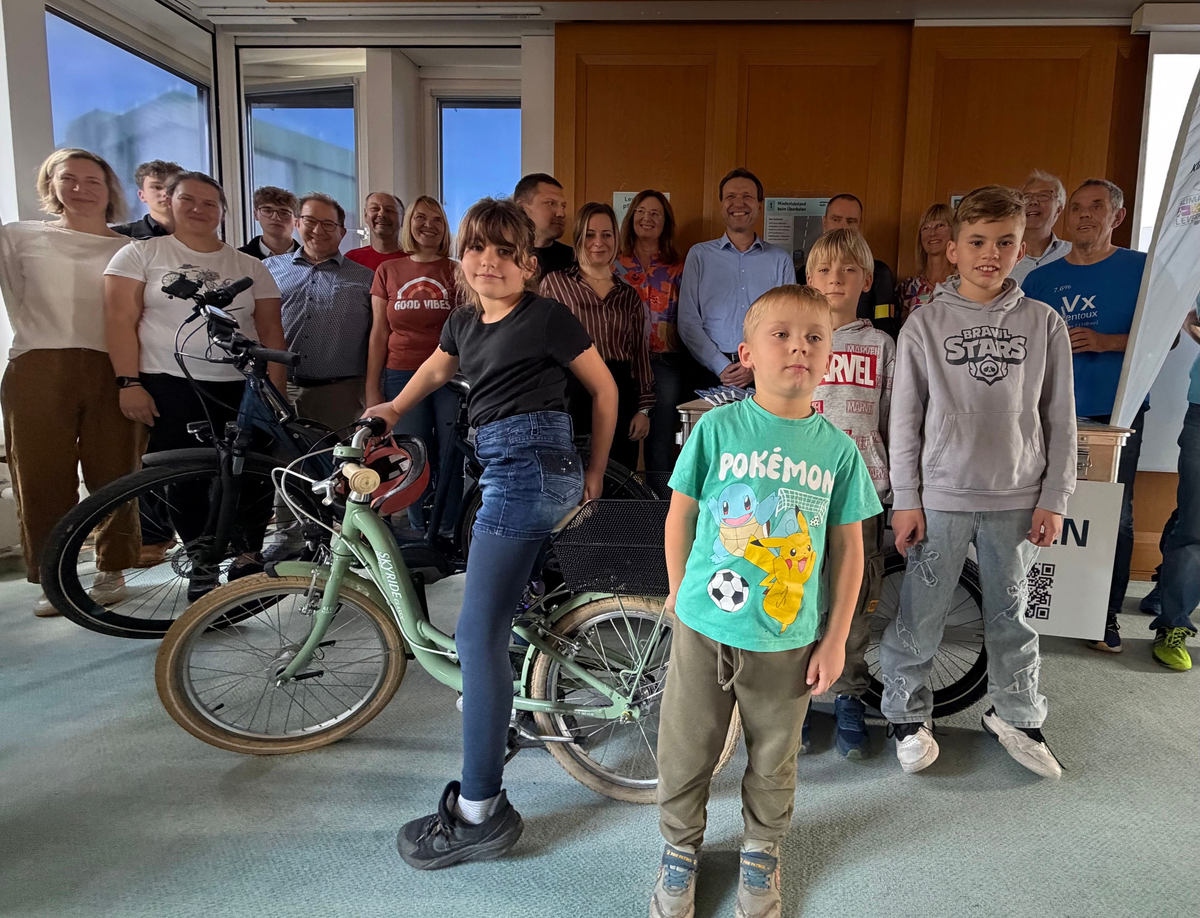 Vor allem die jüngsten Radler, wie Mila auf dem Fahrrad, begeisterten die Stadtverwaltung.