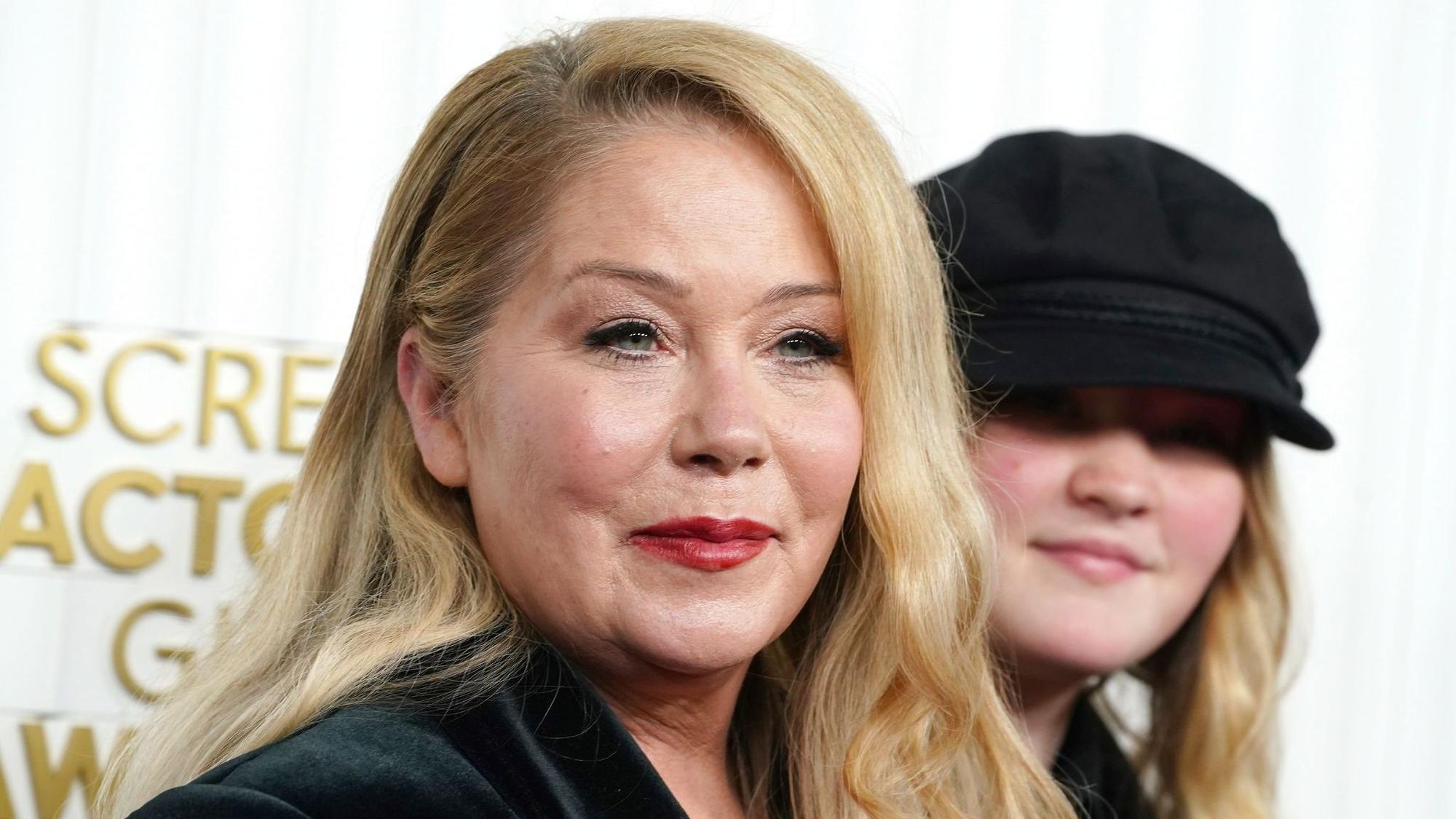 Christina Applegate auf dem roten Teppich.