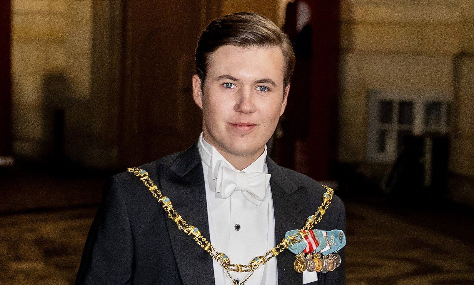 Kronprinz Christian posiert.