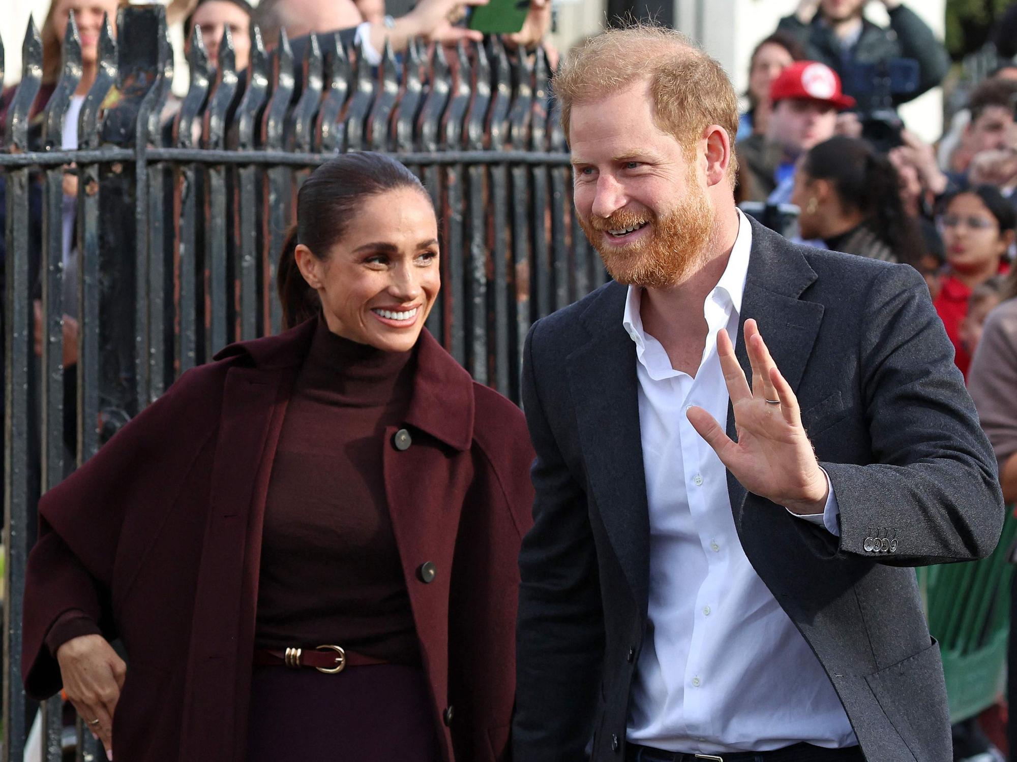 Herzogin Meghan und Prinz Harry beim Besuch in Nottingham.