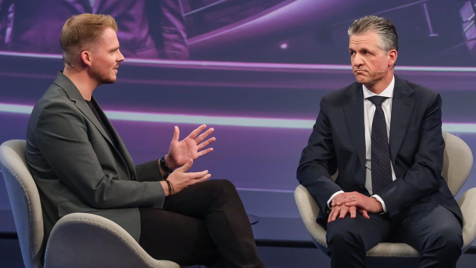 Tim Klüssendorf (links) und Thorsten Frei wollen die Koalition im Bund fortsetzen. Beim Thema Sachsen-Anhalt sind sie nicht einer Meinung. (Bild: WDR/Oliver Ziebe)