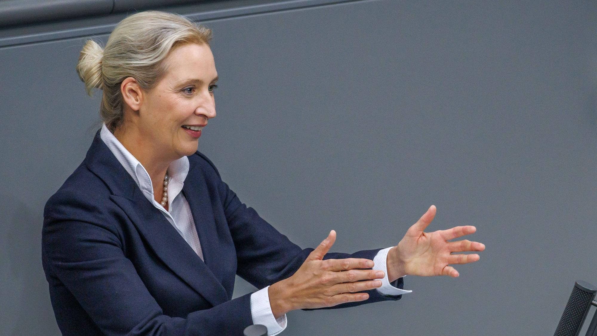 AfD-Chefin Alice Weidel während ihrer Rede im Deutschen Bundestag am 14. Oktober.