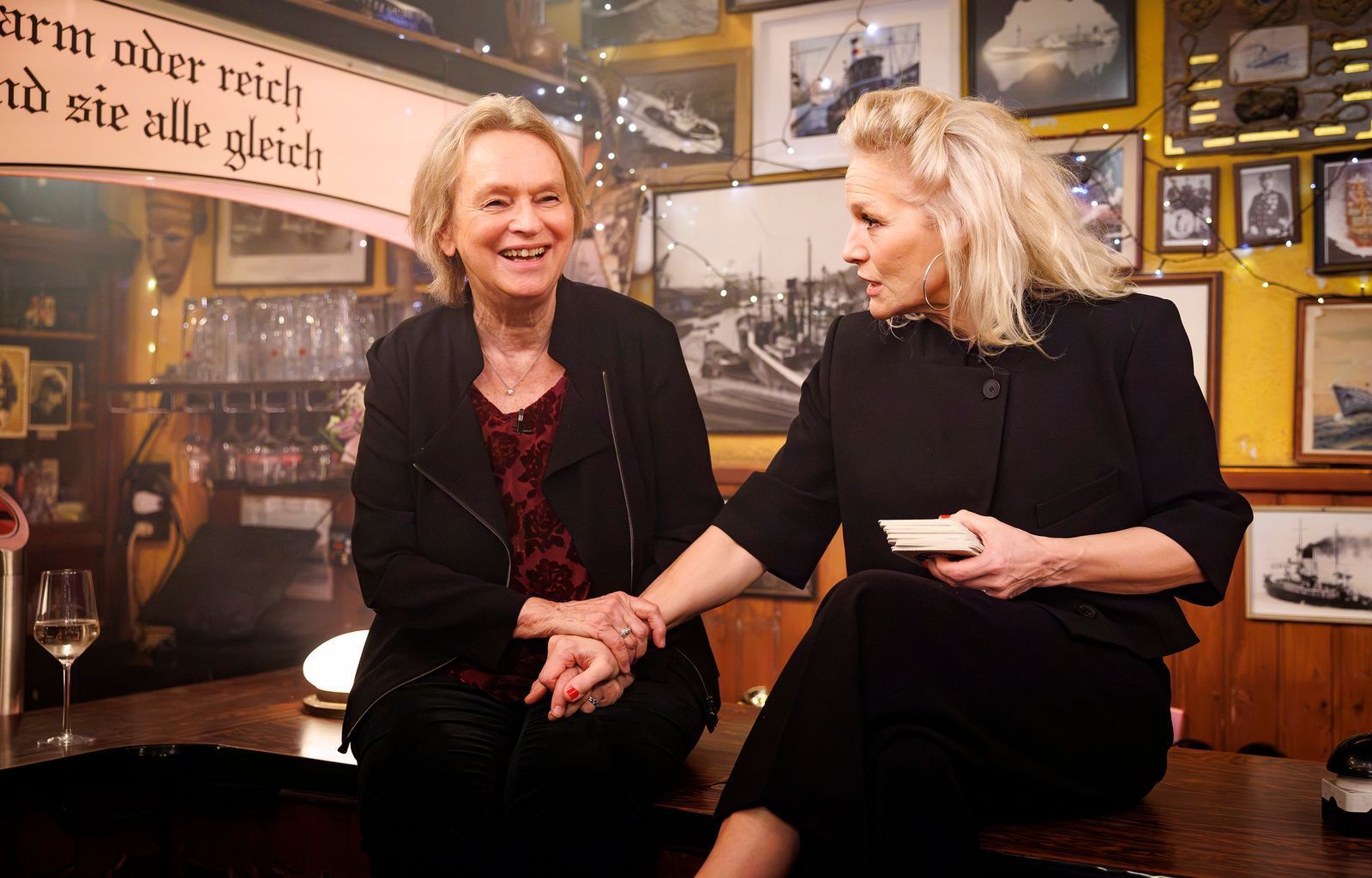 Elke Heidenreich äußerte sich bei „Inas Nacht“ zum Thema Gendern. (Bild: NDR/ Morris Mac Matzen)