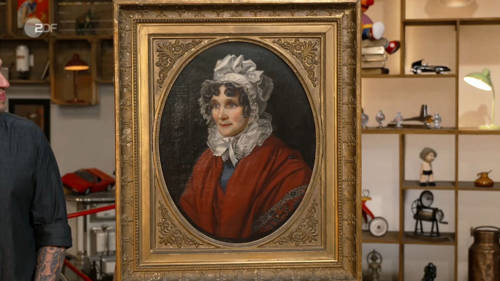 Was außerdem verkauft wurde: das Porträt der Schwiegermutter von Joseph Karl Stieler aus der Zeit zwischen 1820 und 1830 mit einem Wert von 9.000 bis 11.000 Euro.  Für 4.600 Euro bekamen Wolfgang Pauritsch und Julian Schmitz-Avila den Zuschlag, die sich beim Kauf zusammenschlossen. 
 (Bild: ZDF)
