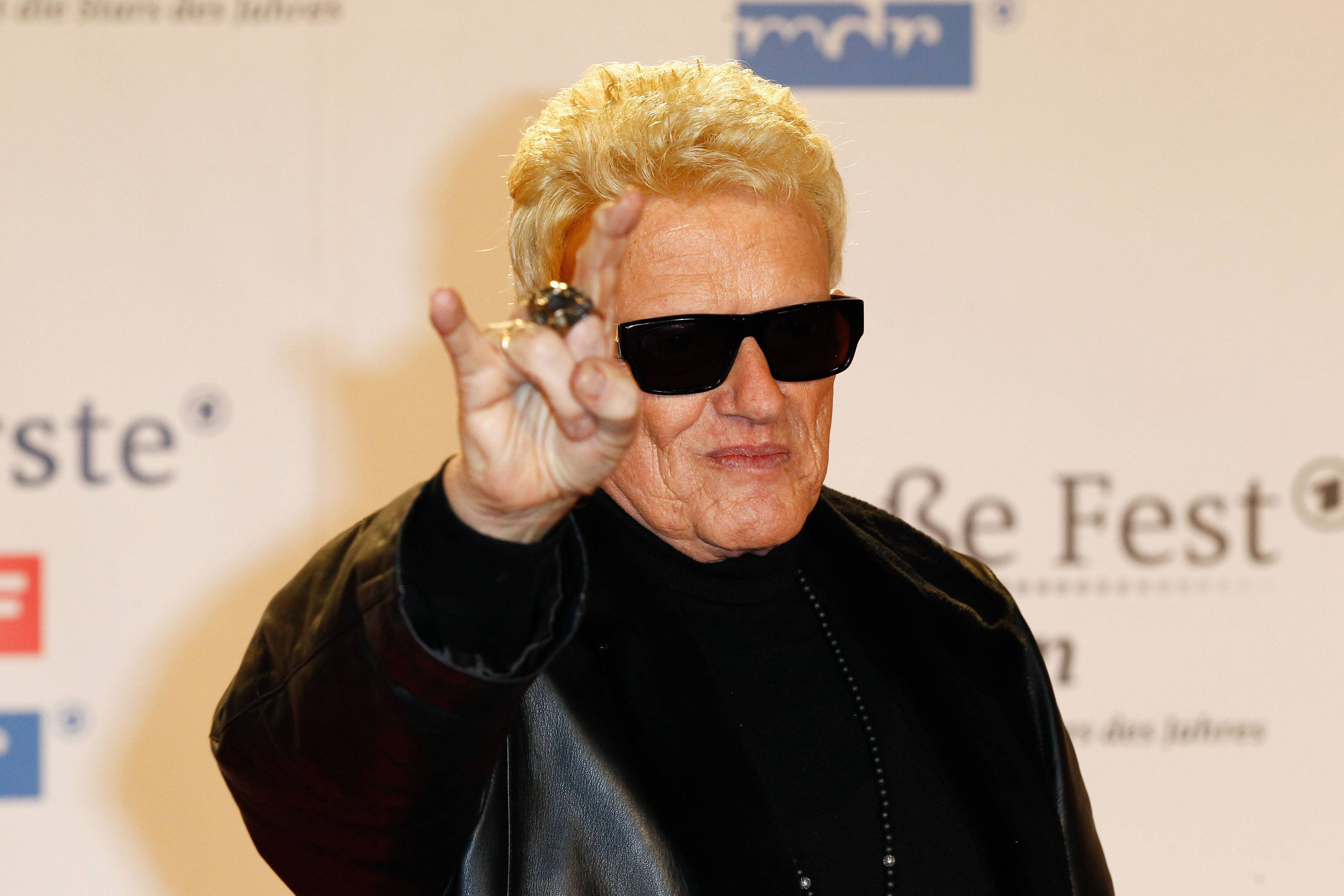 Heino posiert.