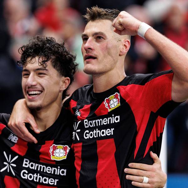 Patrik Schick und Ibrahim Maza jubeln gemeinsam.
