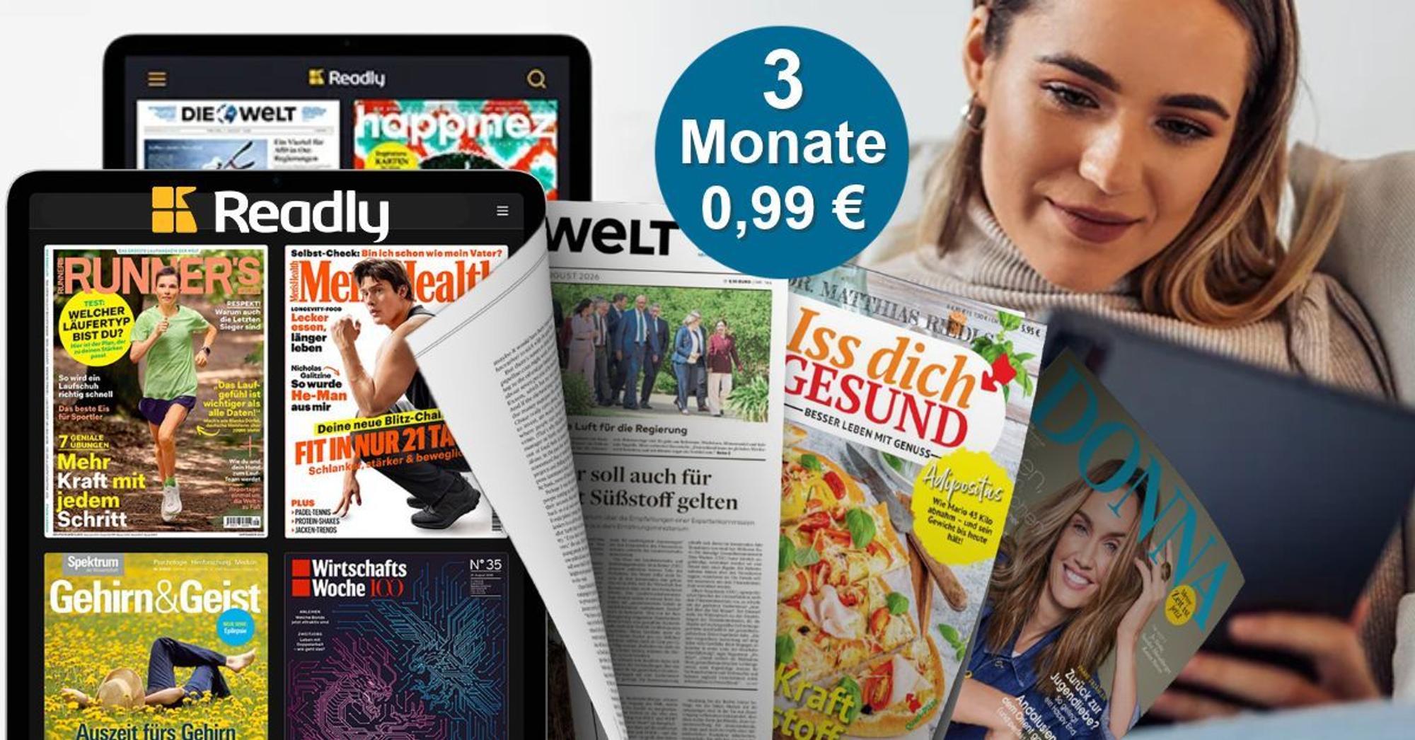 Readly App. Links zwei Tablets mit Zeitschriften-Covern. Daneben weitere Print-Zeitungen. Rechts eine Frau liest auf einem Tablet auf der Couch. Oben das Readly-Logo, mittig ein blauer Badge „3 Monate 0,99 €".