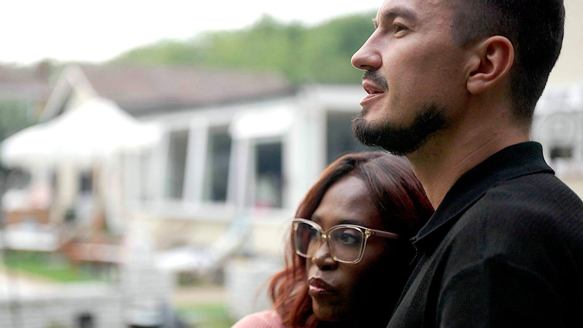 Motsi Mabuse und Ehemann Evgenij Voznyuk: In der ARD-Serie „Motsi & Oti - Meet the Mabuses“ gibt die Familie Einblicke in ihr Leben. (Bild: WDR/ ITV Studios Germany)