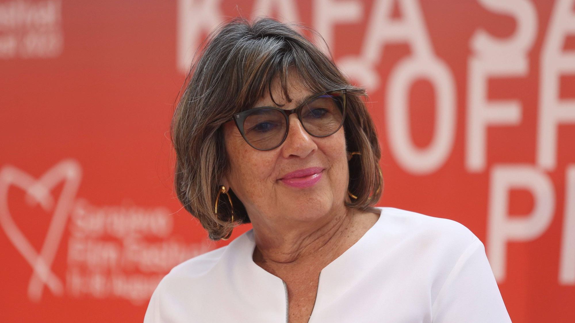 Christiane Amanpour bei einer Podiumsdiskussion.