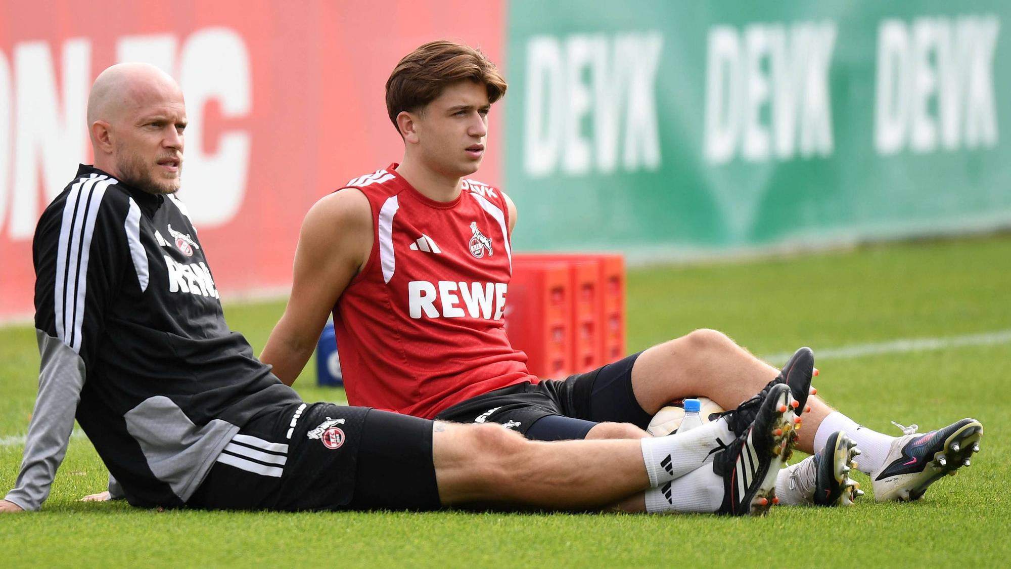 Trainer René Wagner musste im Sommer lange auf seinen Wunschspieler Mikey Moore warten; der Kölner Kader wurde erst spät fertig.